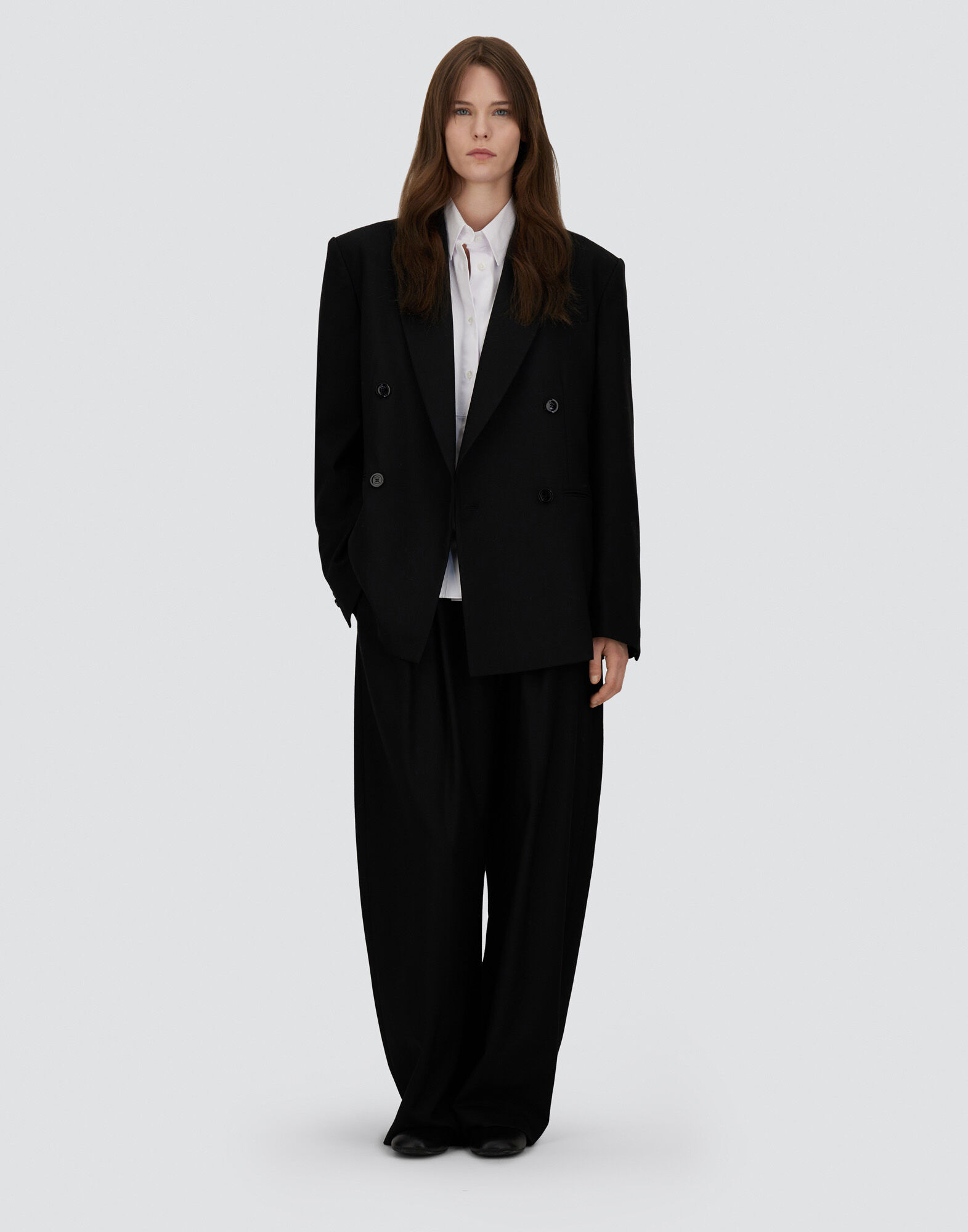 OVERSIZED BLAZER IN FLUID WOOL