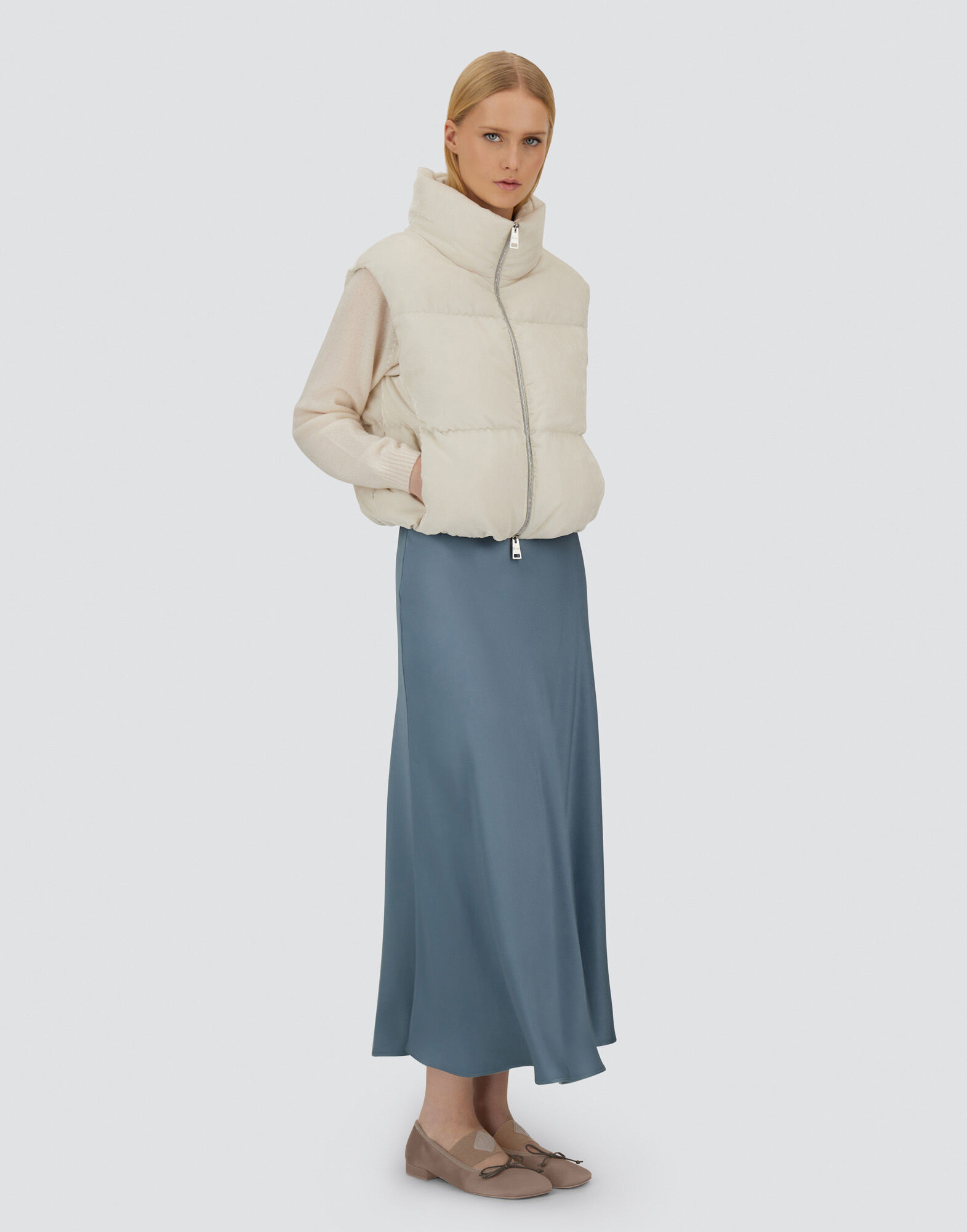 RESORT VEST IN BRIGHT CORDUROY