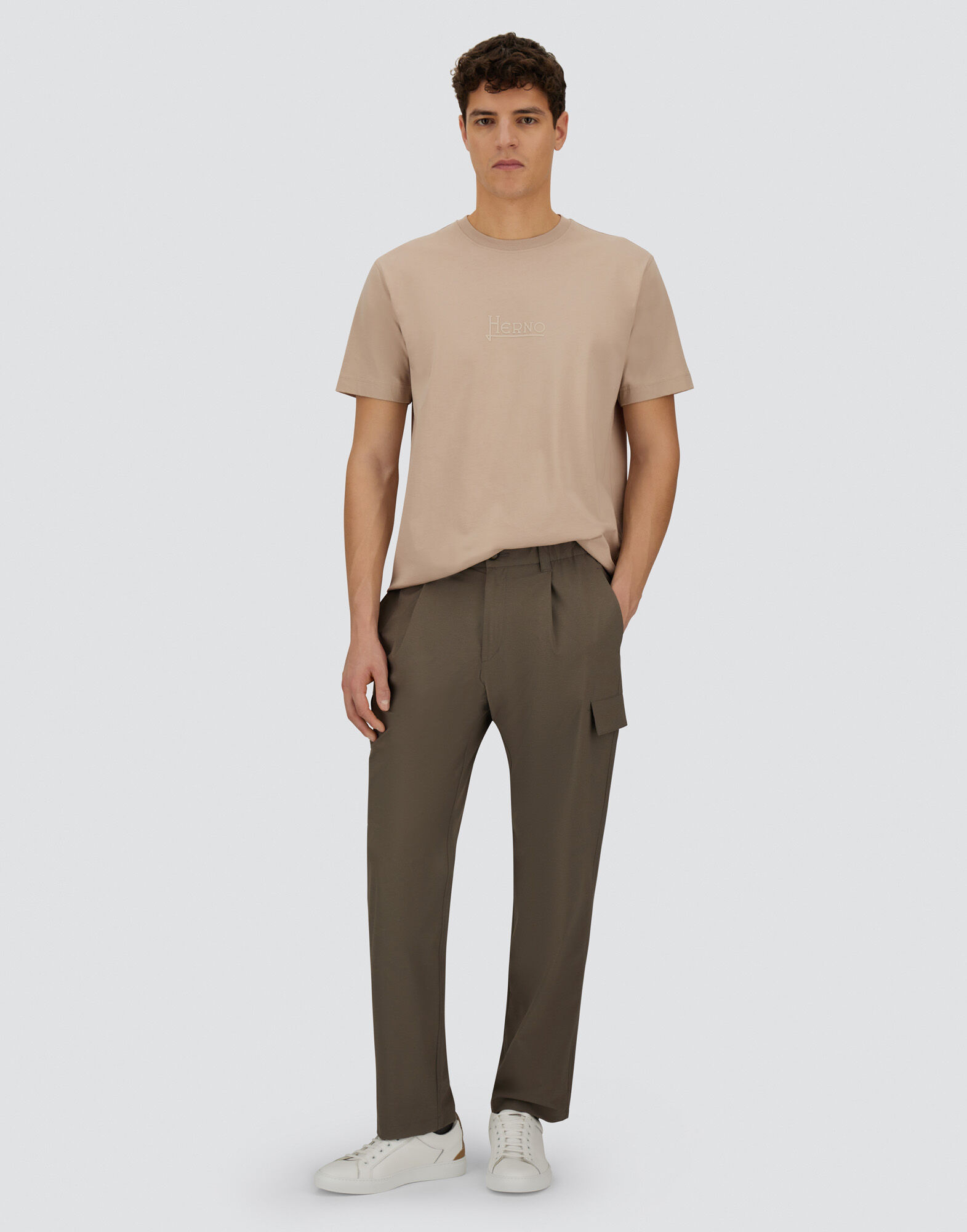 RESORT CARGO TROUSERS IN NYLON COMFORT STRETCH