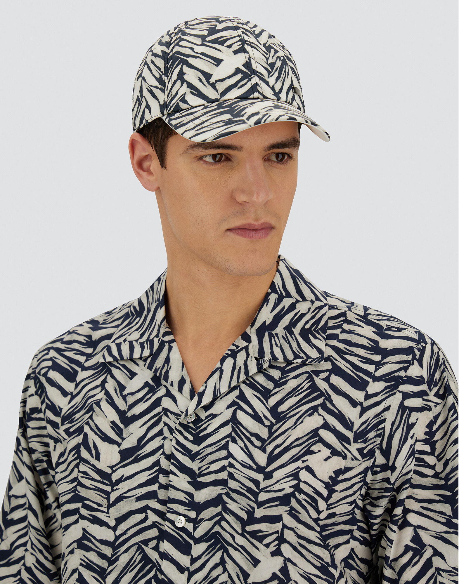RESORT BASEBALL CAP IN NYLON SEASONAL PRINT AND TRAVEL NYLON PONENTE