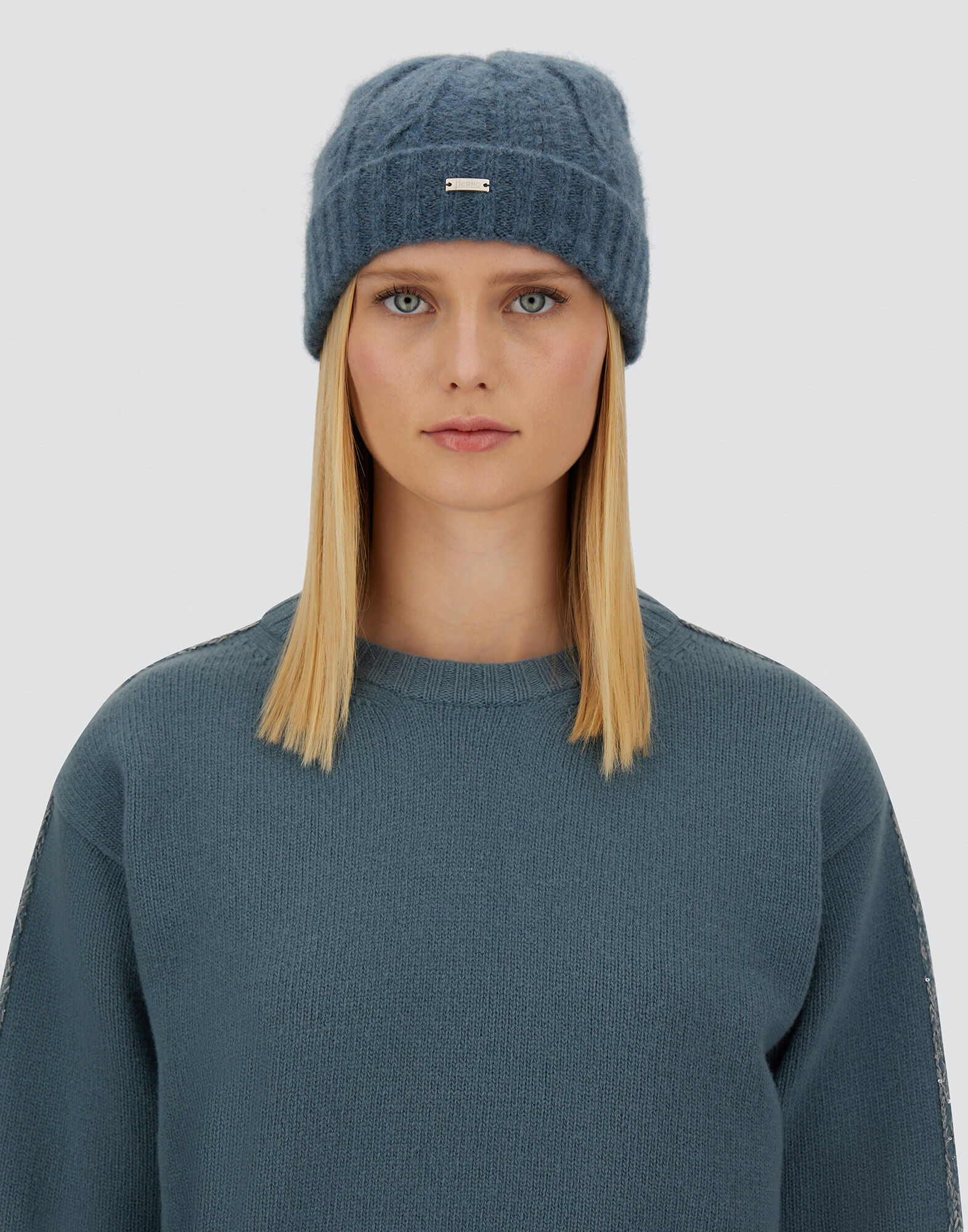 RESORT BEANIE IN CABLE KNIT ALPACA WOOL