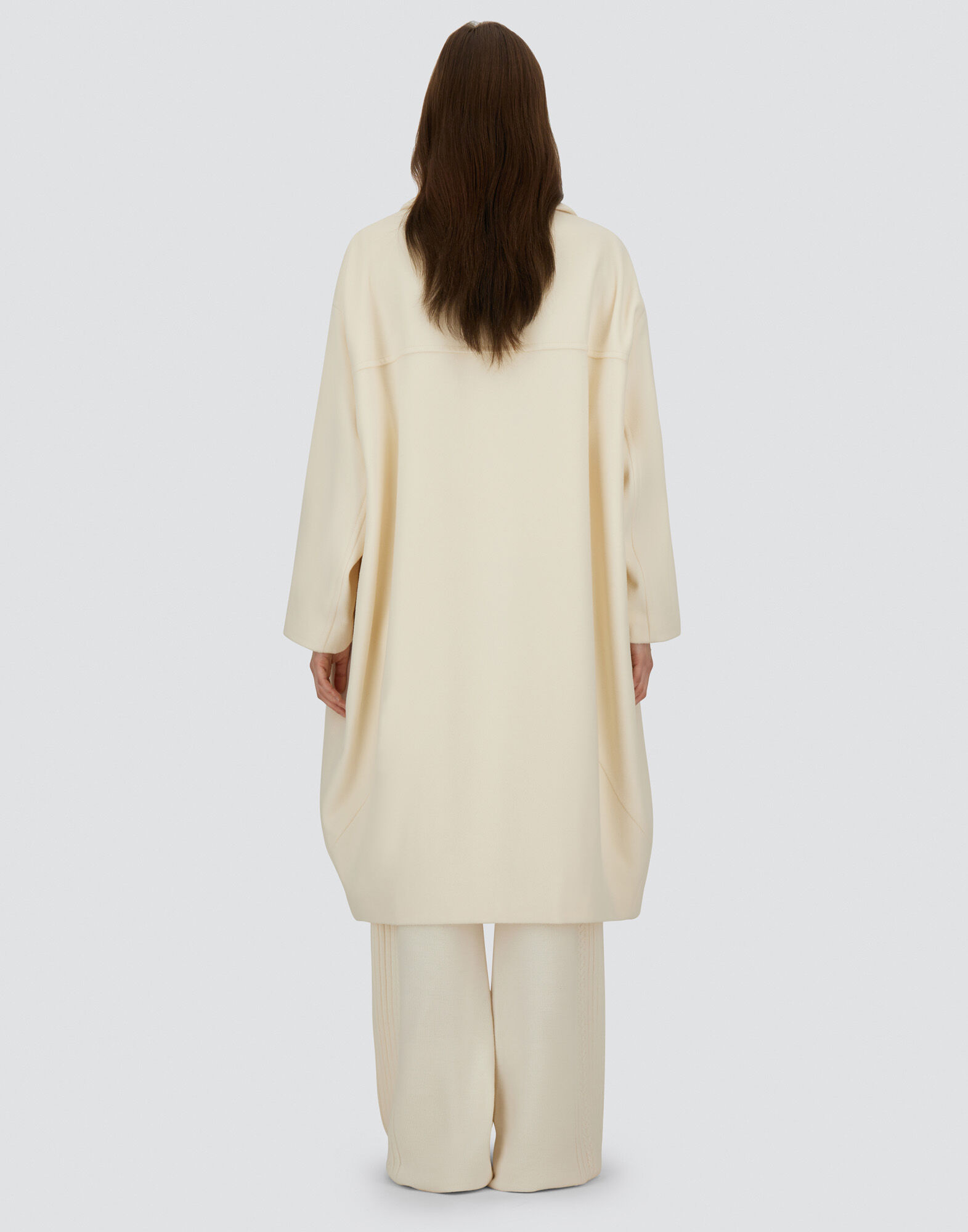 COAT IN LUXURY WOOL