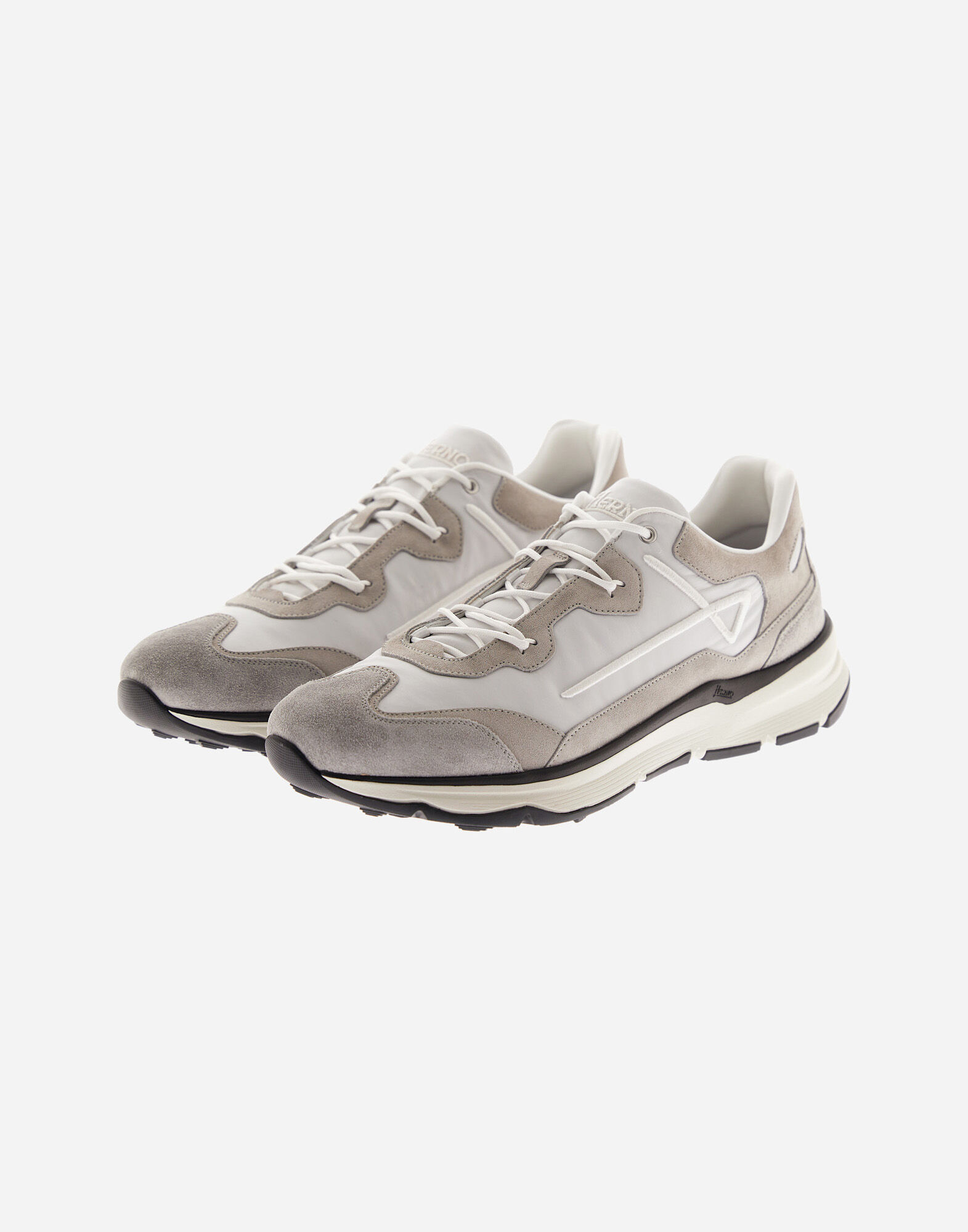 RUNNING TRAINERS IN SUEDE AND NYLON