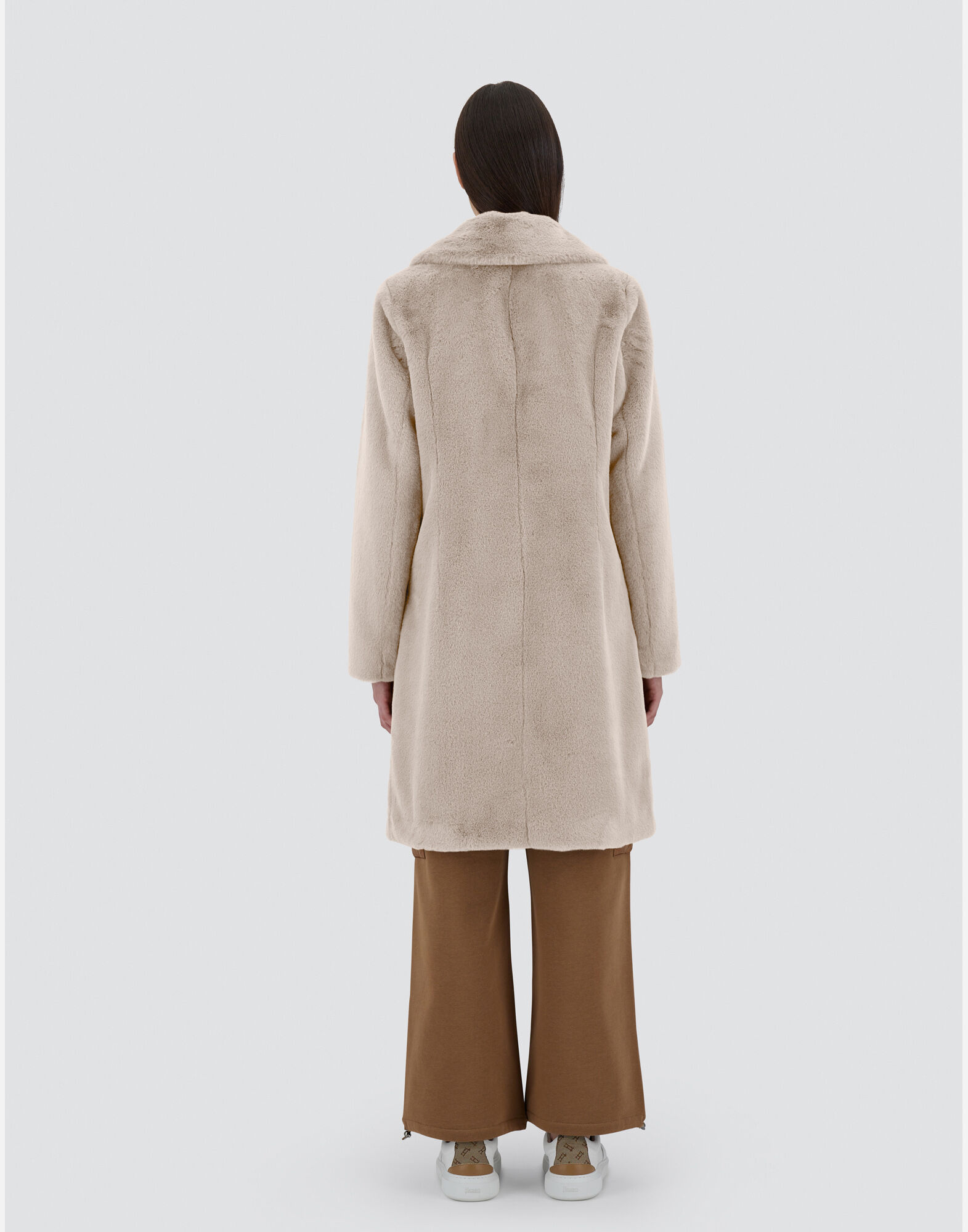 COAT IN SOFT ALTERNATIVE FUR