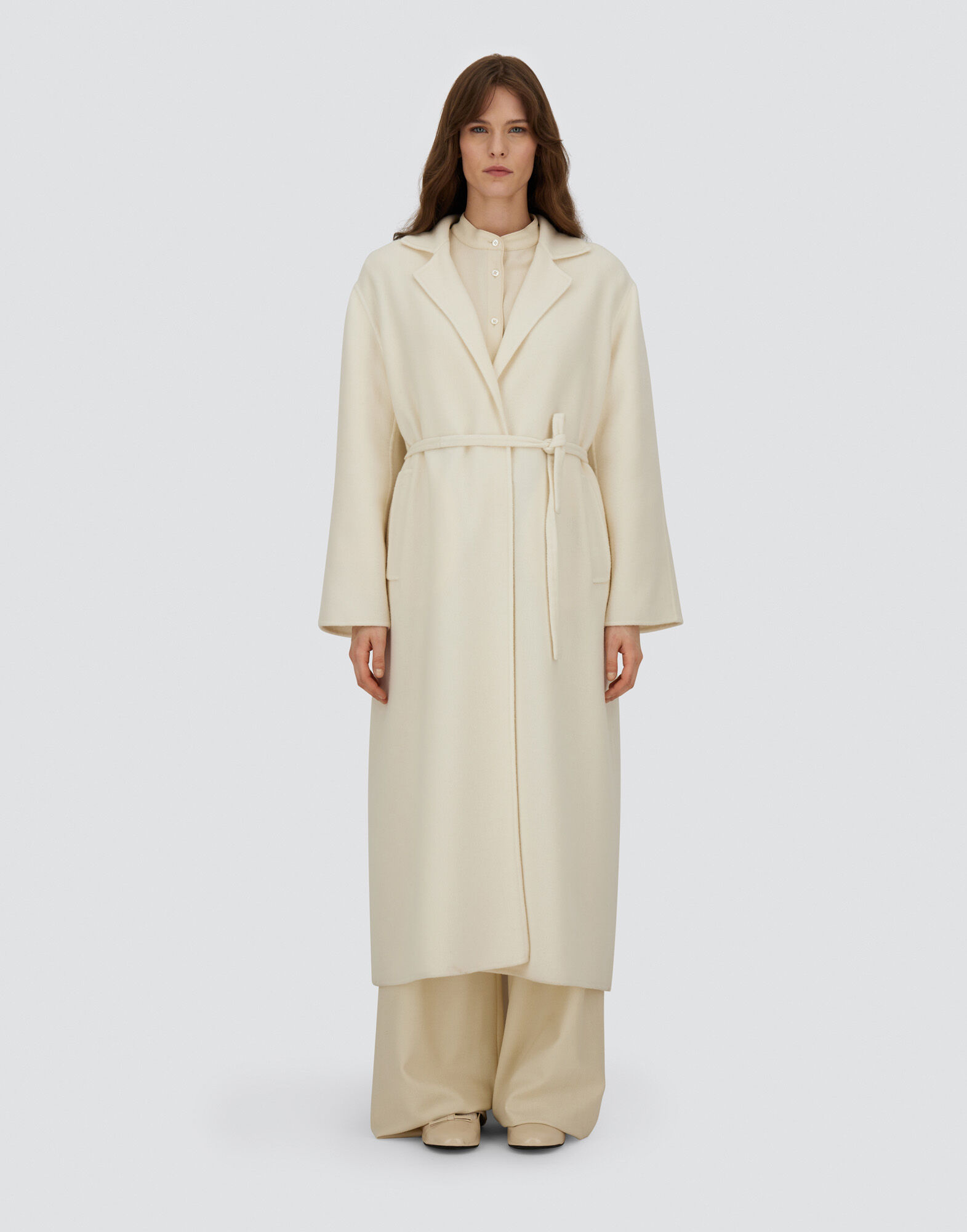 BELTED COAT IN NEW MODERN WOOL