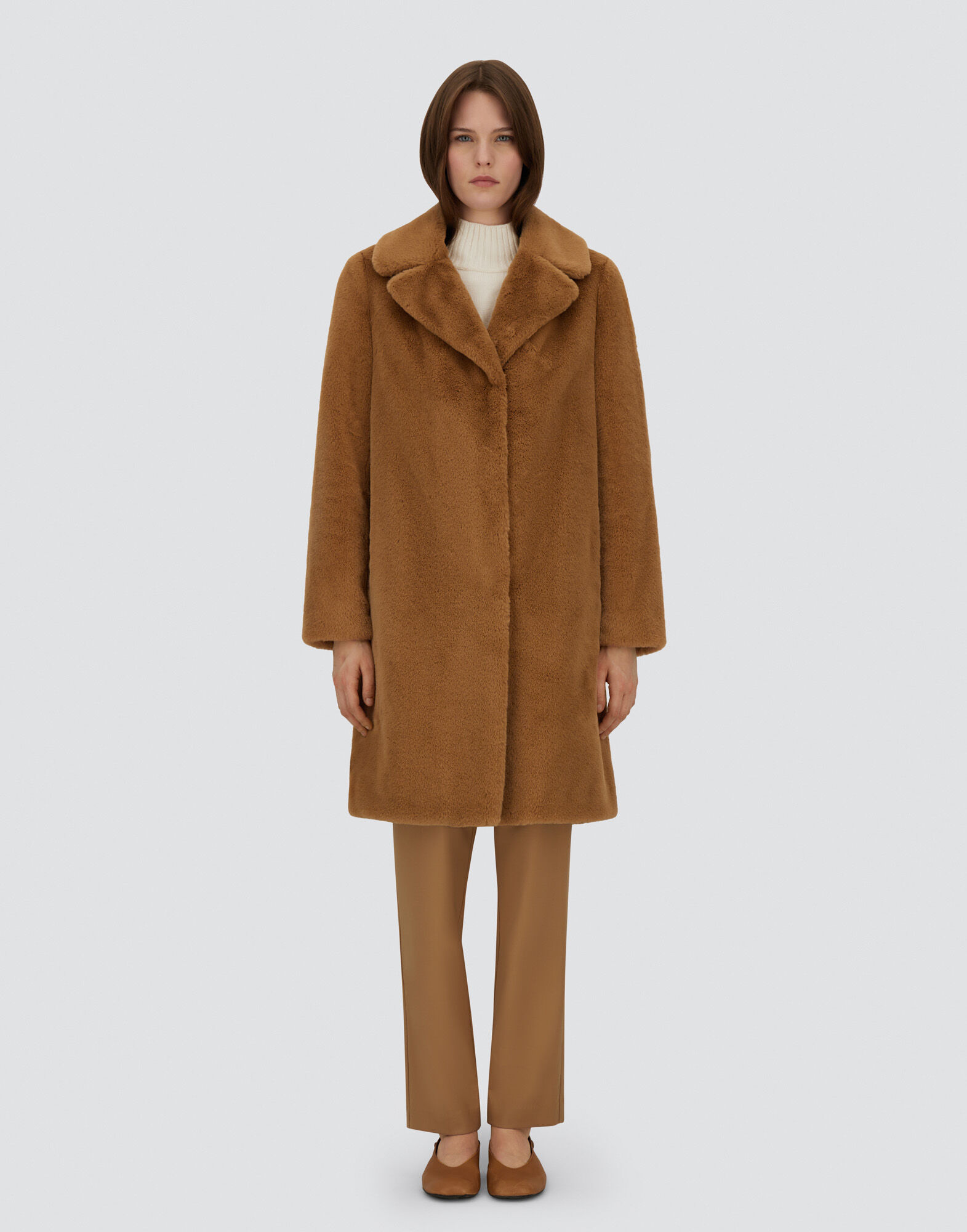 COAT IN SOFT ALTERNATIVE FUR