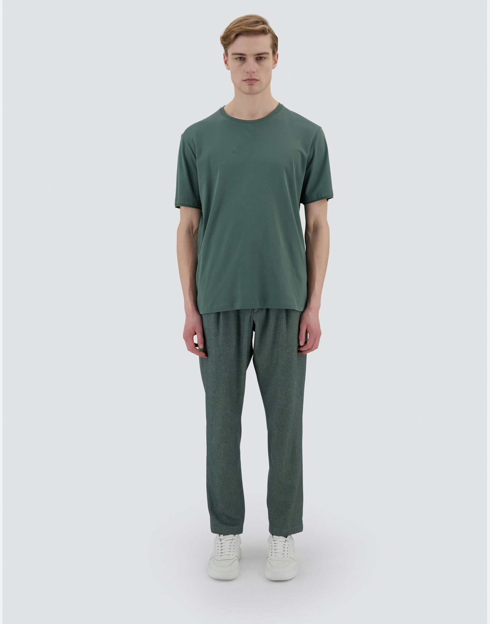 RESORT T-SHIRT IN BASIC COTTON & LIGHT STRETCH NYLON