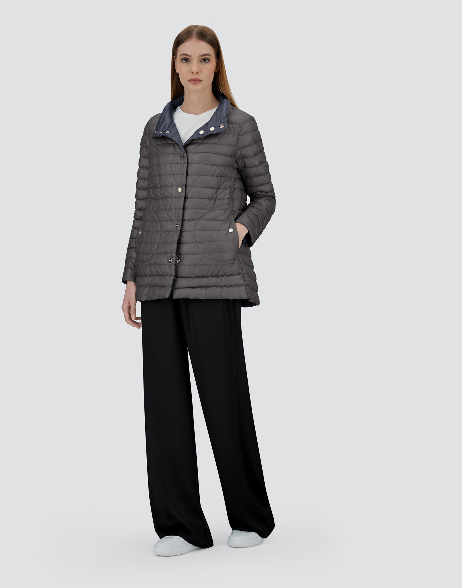REVERSIBLE A-SHAPE JACKET IN NYLON ULTRALIGHT