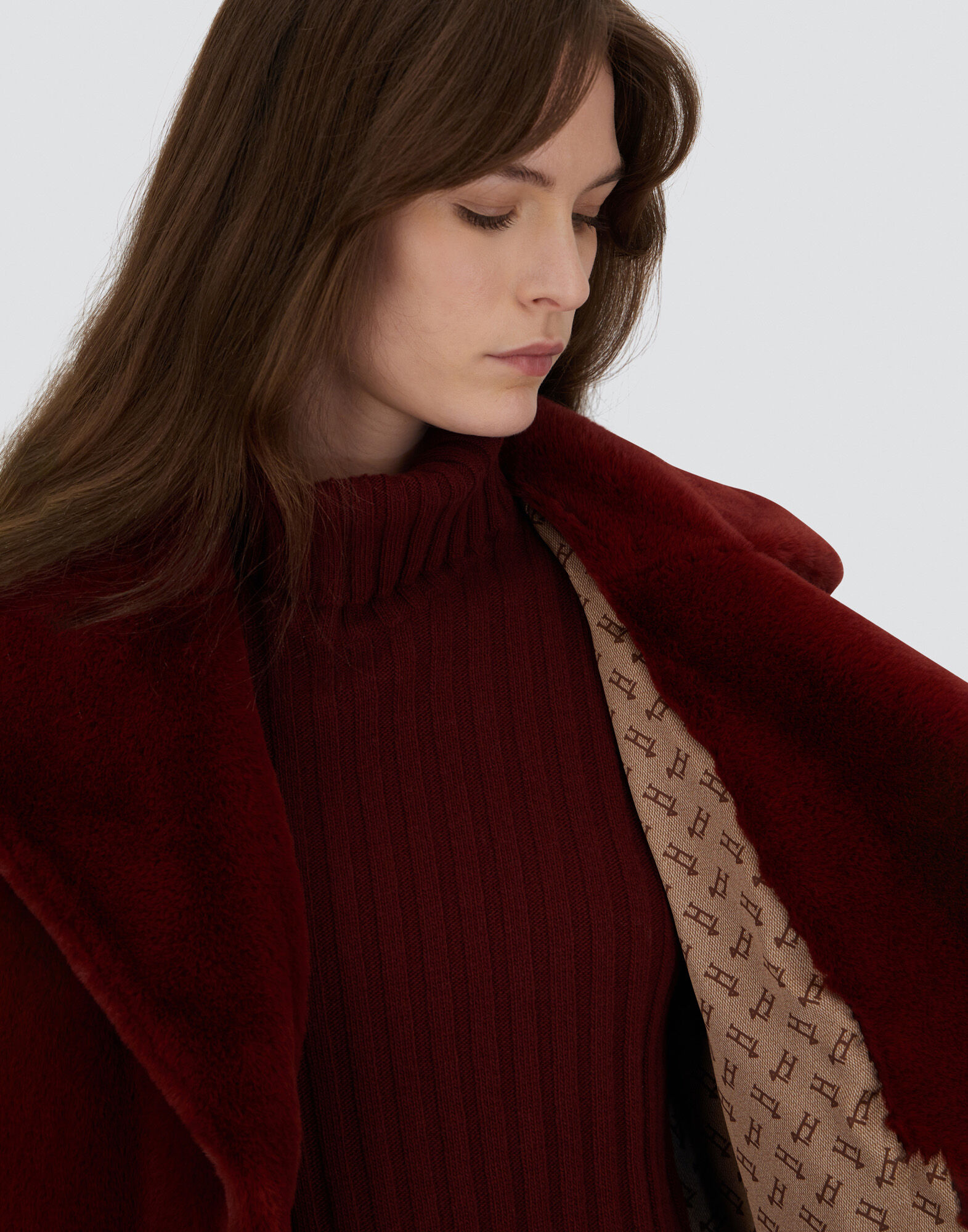 COAT IN SOFT ALTERNATIVE FUR