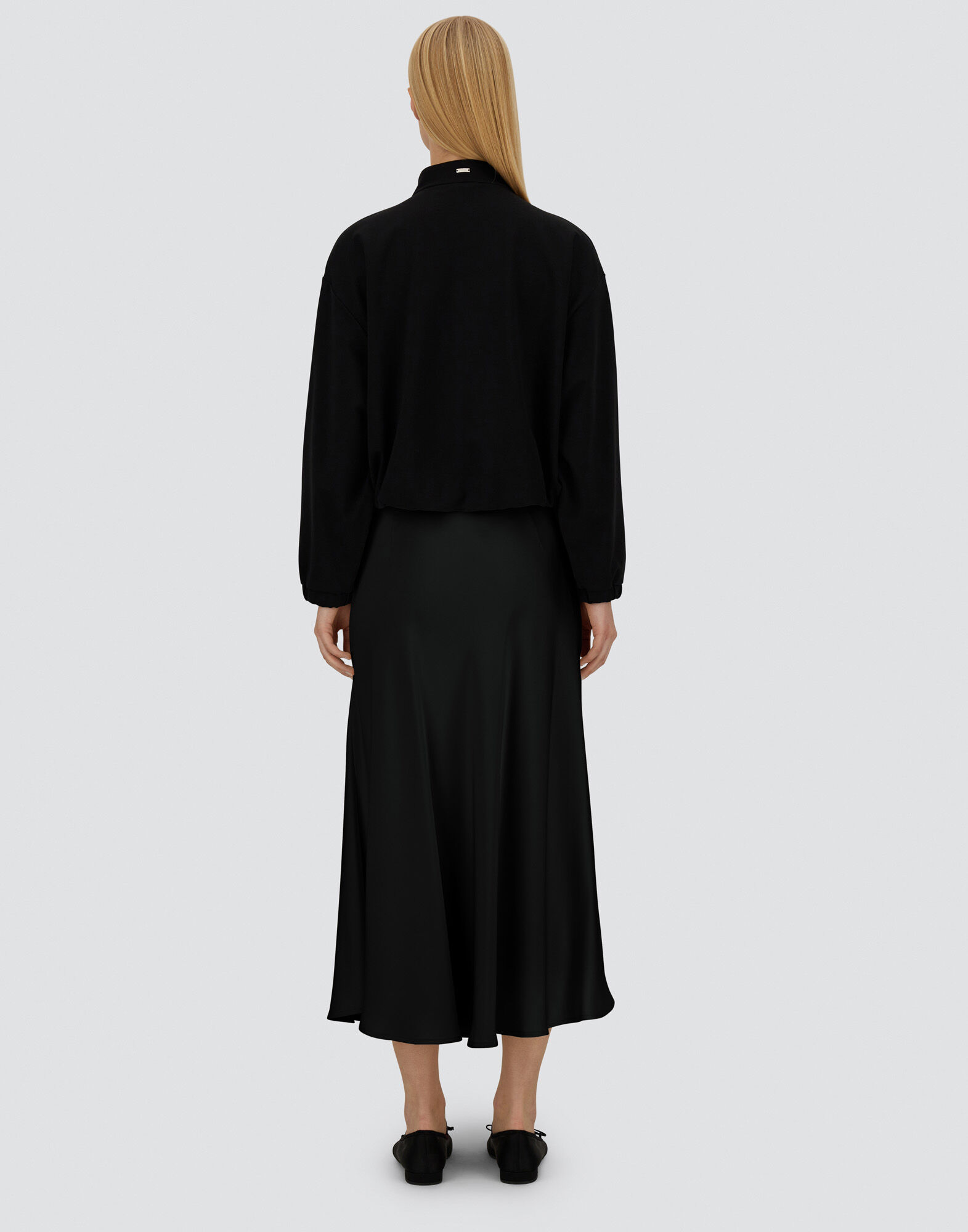 RESORT SKIRT IN ENVERS SATIN