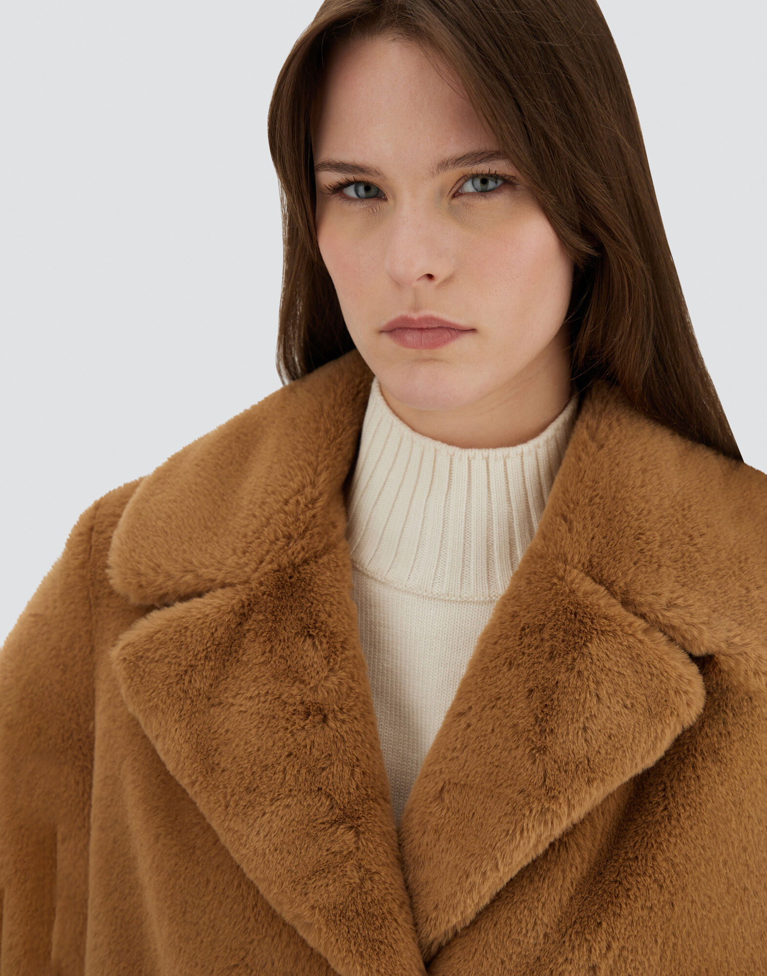 COAT IN SOFT ALTERNATIVE FUR