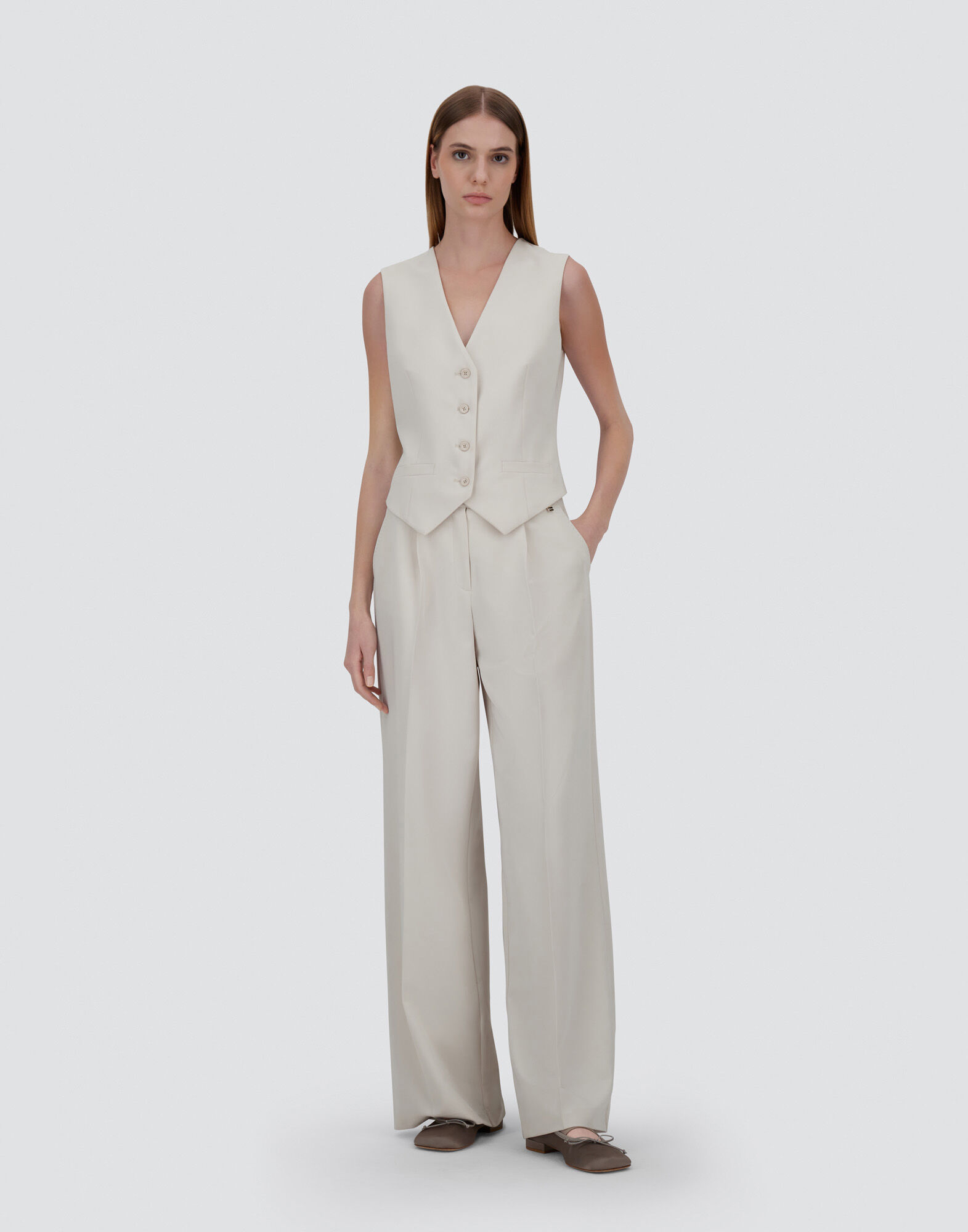 FLAWLESS WOVEN VEST