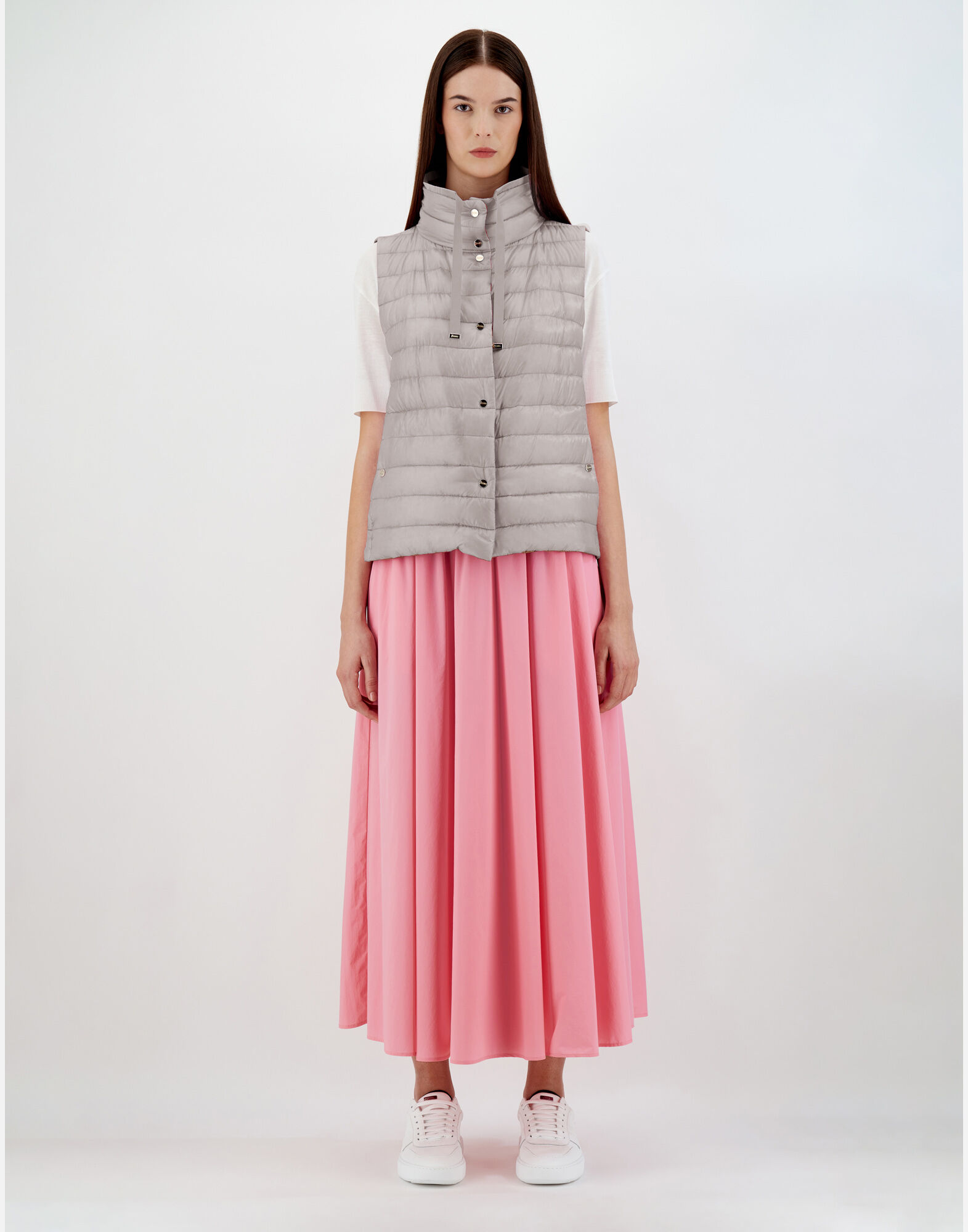 REVERSIBLE SLEEVELESS JACKET IN NYLON ULTRALIGHT