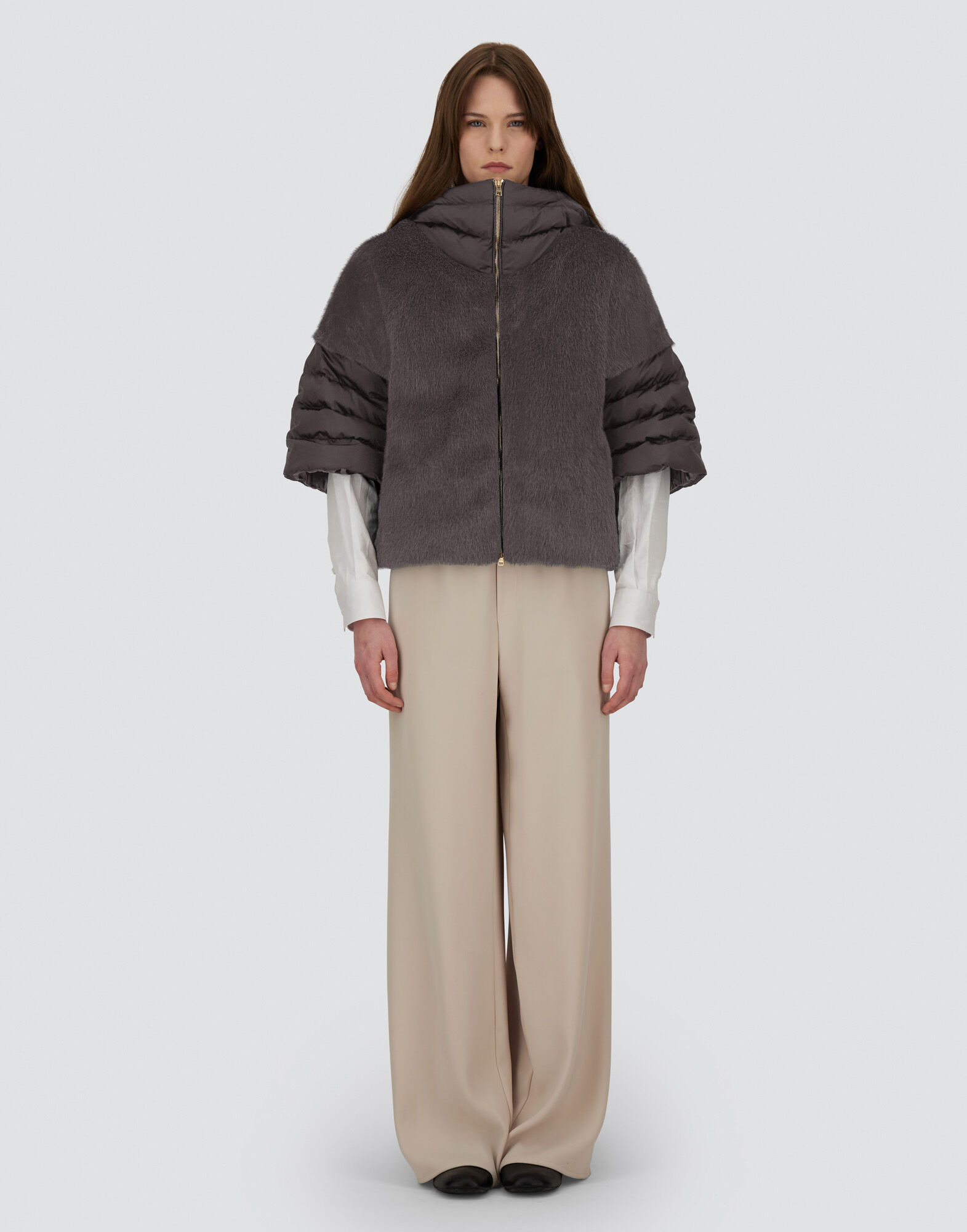 CAPE IN SATIN AND LADY ALTERNATIVE FUR