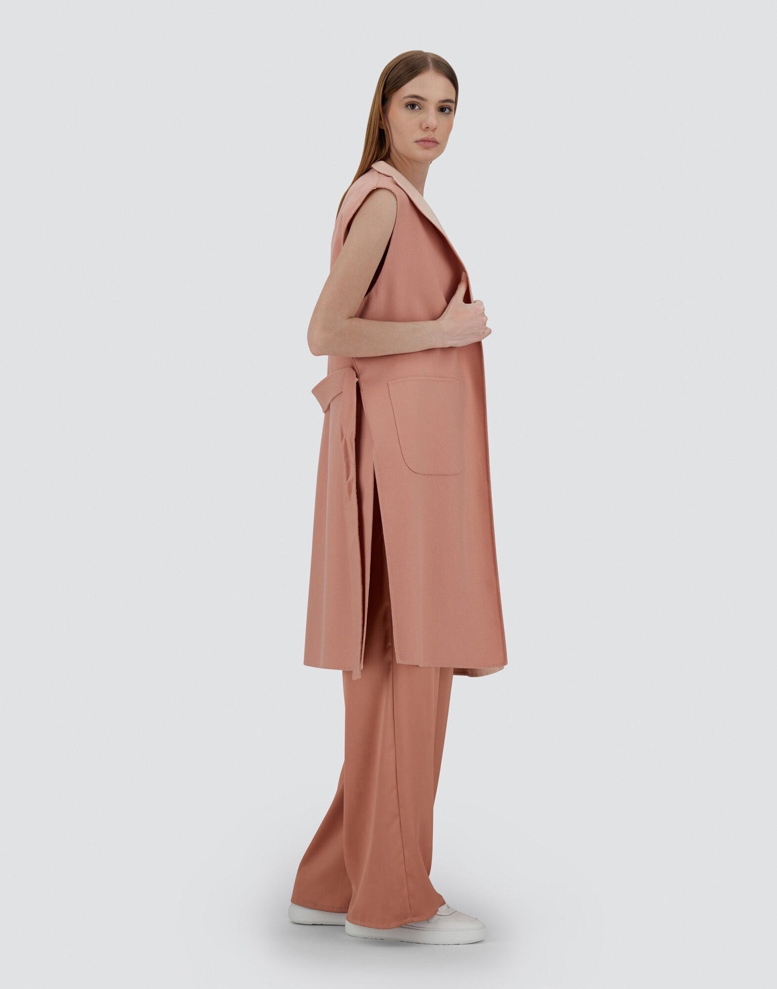 DOUBLE-LAYERED WOOL VEST
