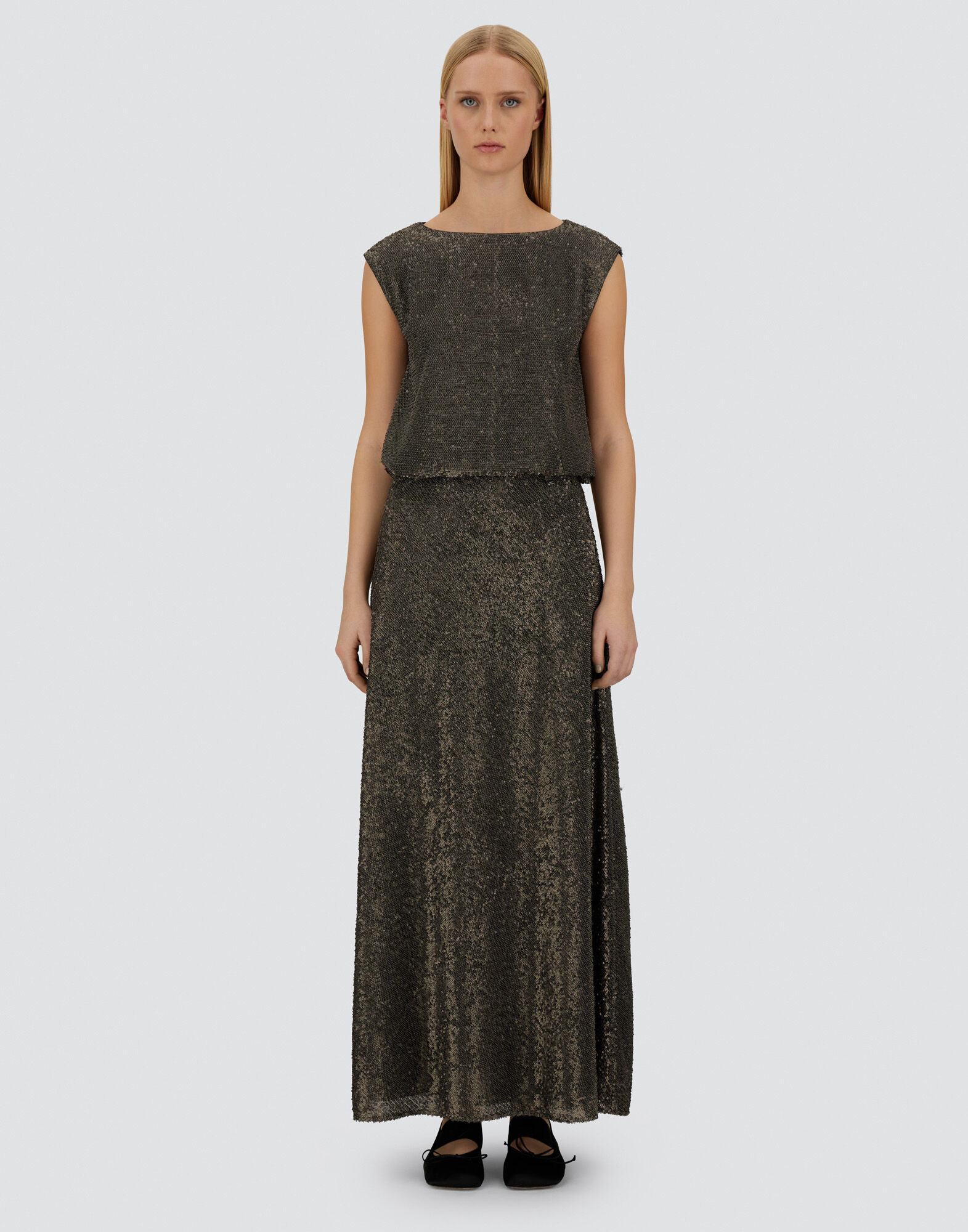 RESORT SKIRT IN MATT SEQUINS