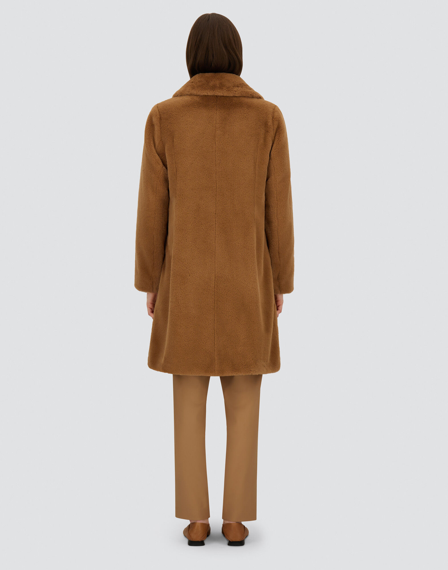 COAT IN SOFT ALTERNATIVE FUR