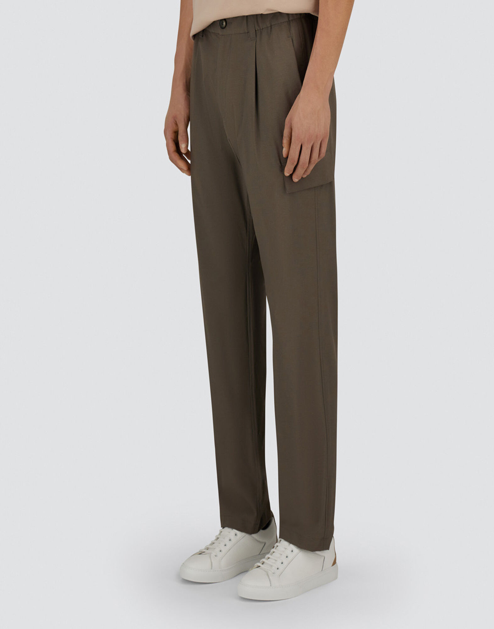 RESORT CARGO TROUSERS IN NYLON COMFORT STRETCH
