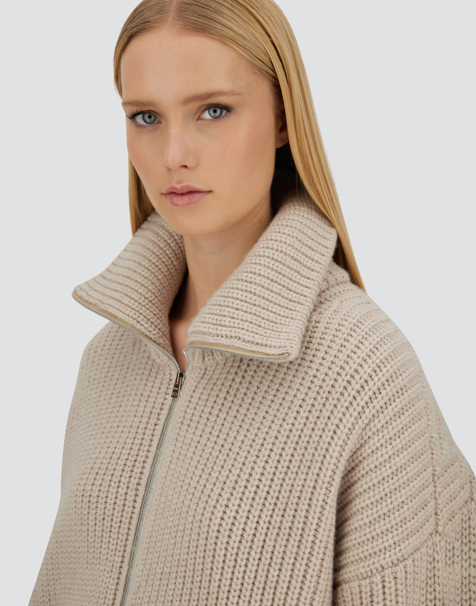 RESORT CARDIGAN IN INFINITY