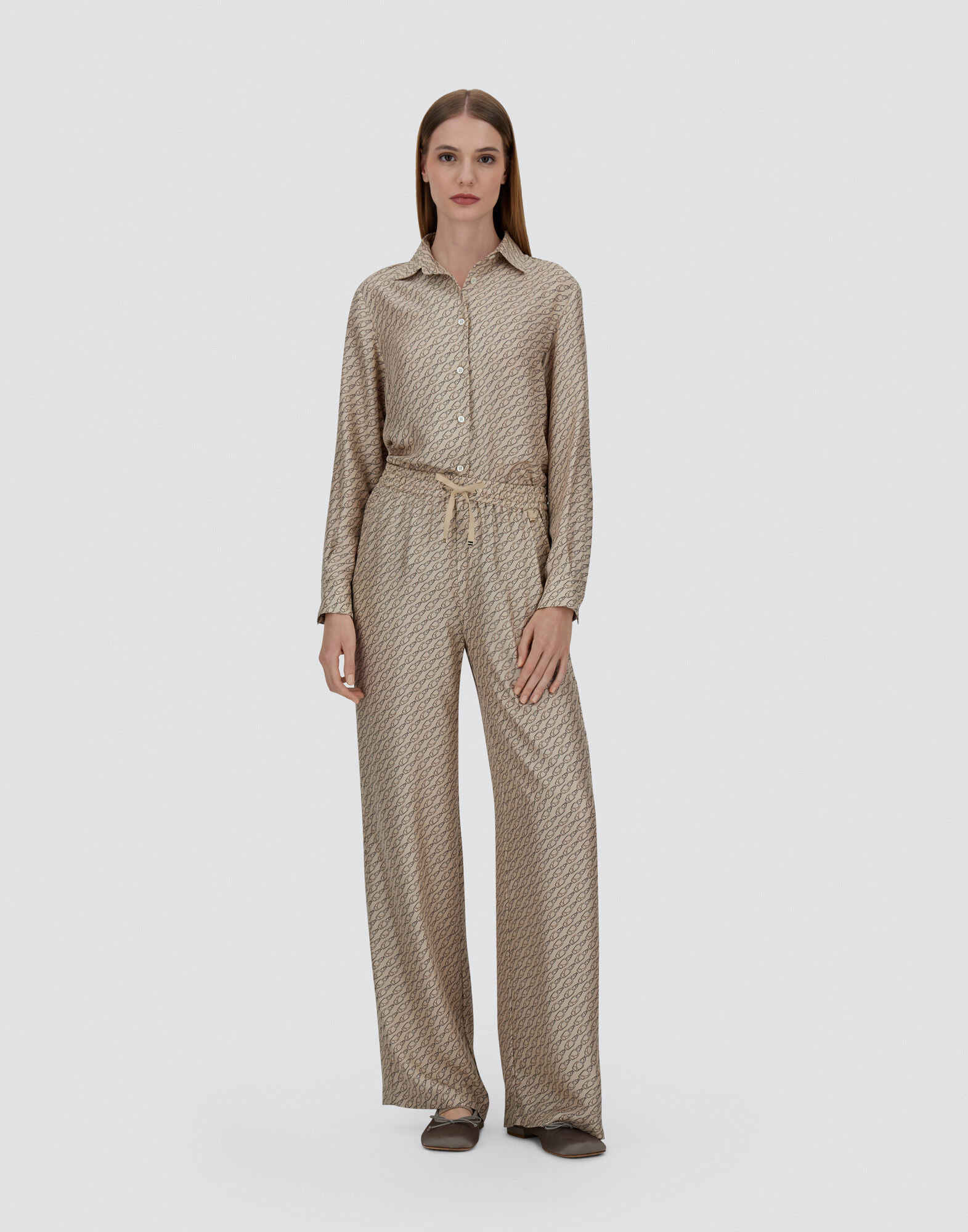 TROUSERS IN ICONIC PRINT SILK
