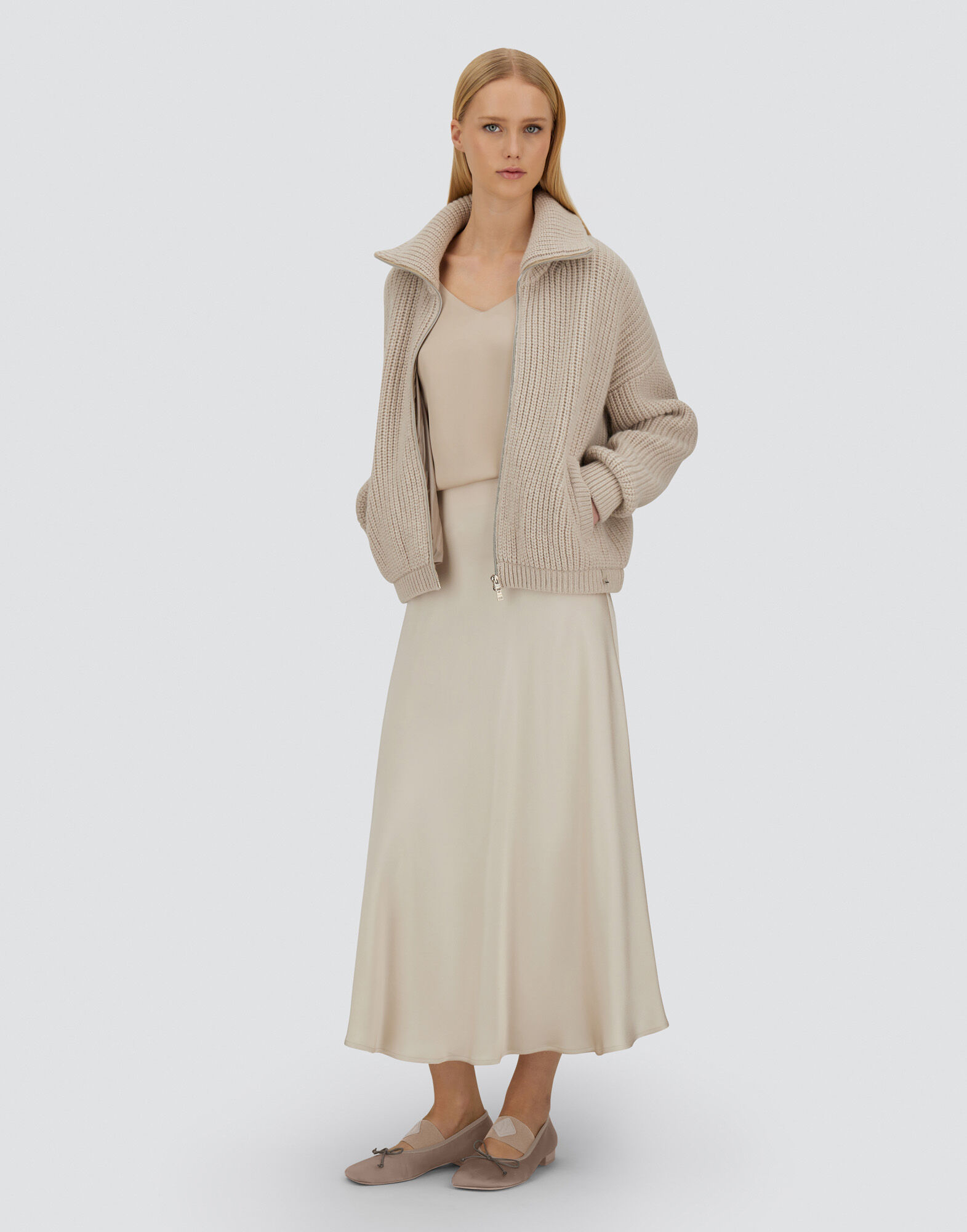 RESORT CARDIGAN IN INFINITY