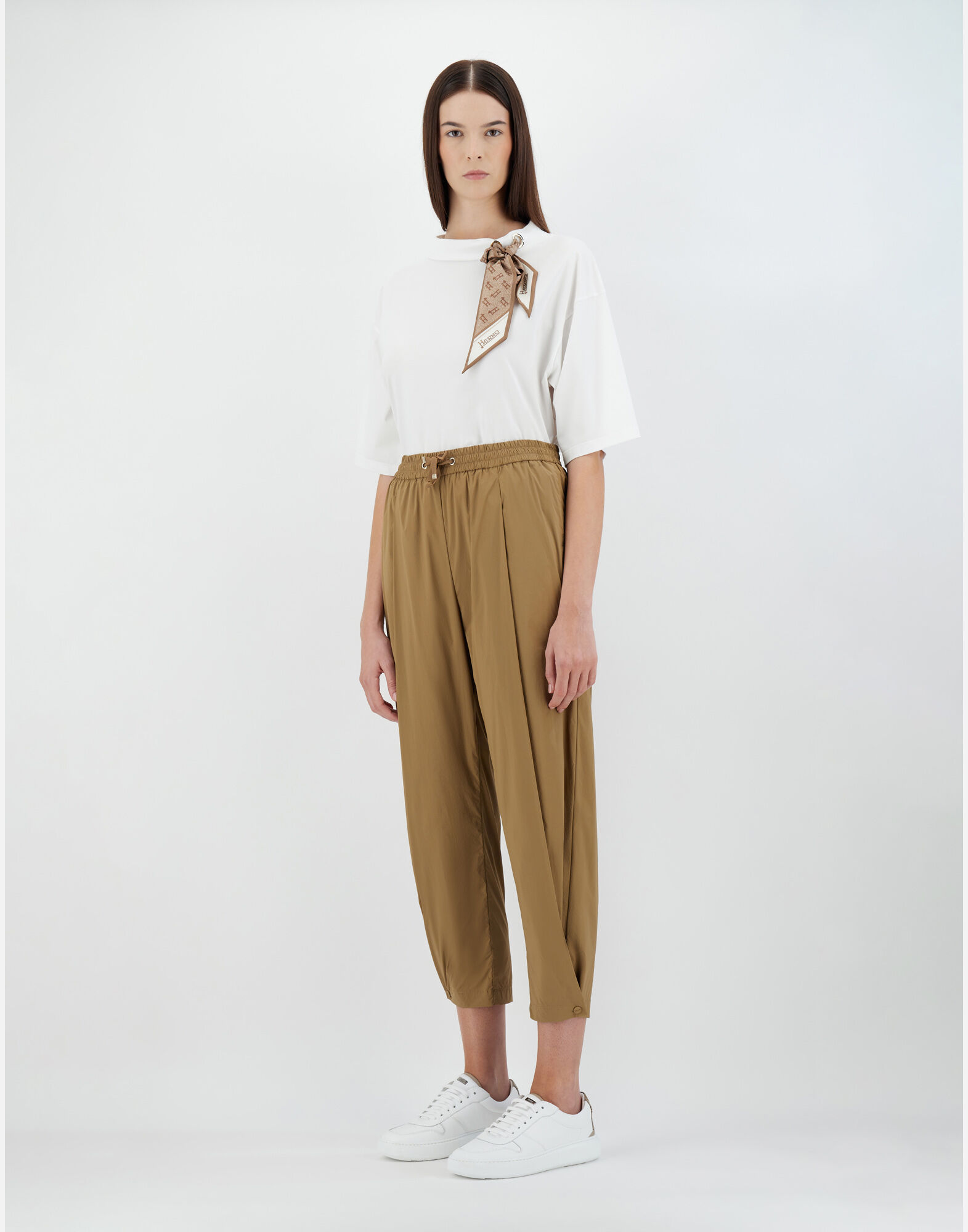 TROUSERS IN LIGHT NYLON STRETCH