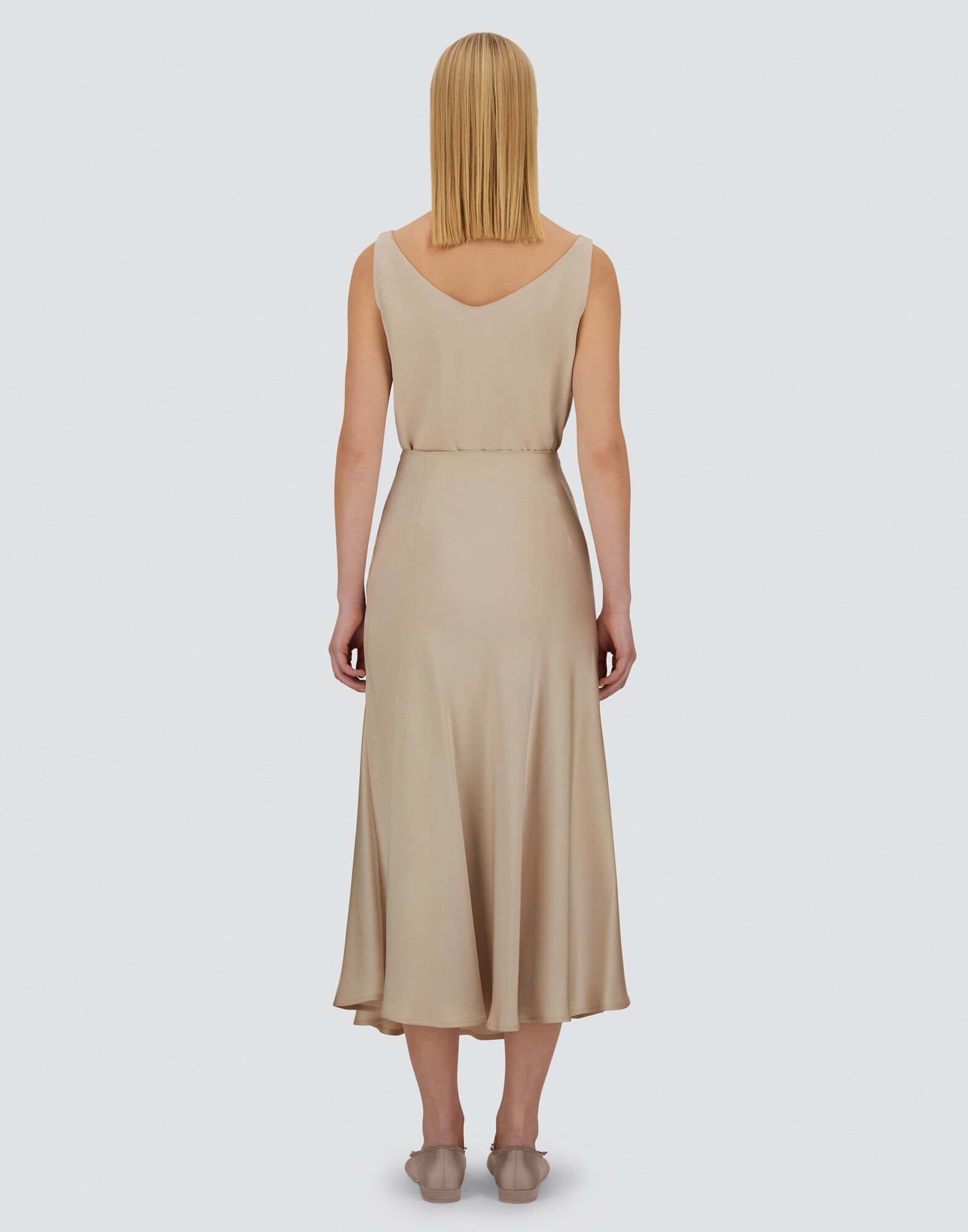 RESORT SKIRT IN ENVERS SATIN