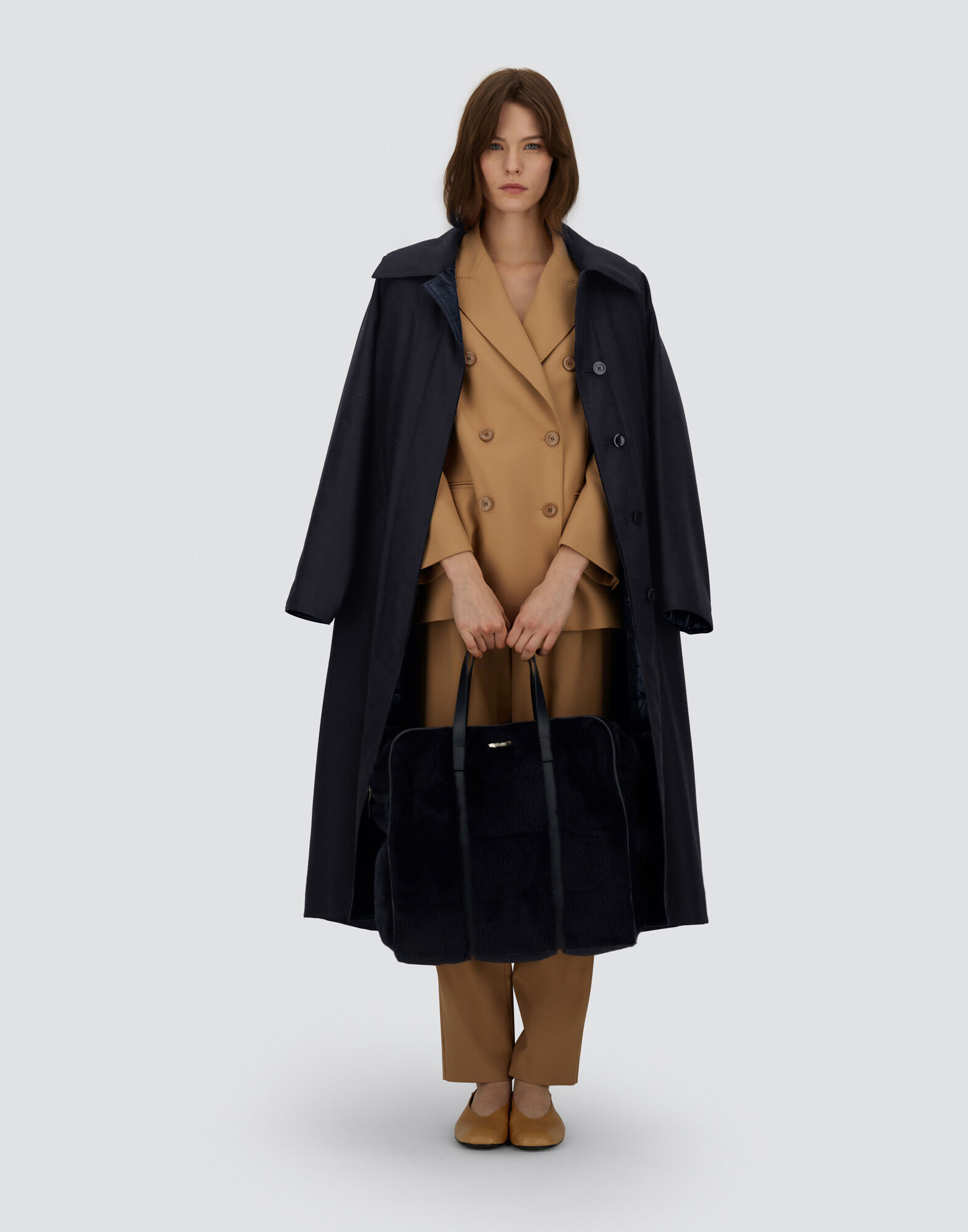 REVERSIBLE TRENCH IN FLUID WOOL AND NYLON ULTRALIGHT