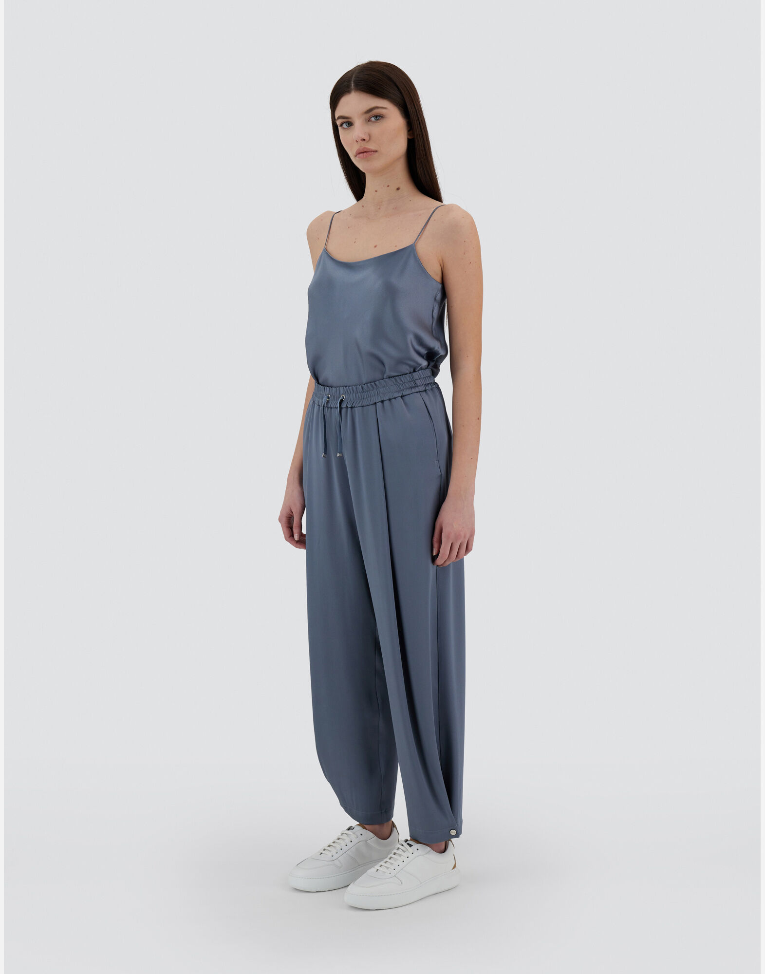 RESORT TROUSERS IN SATIN EFFECT