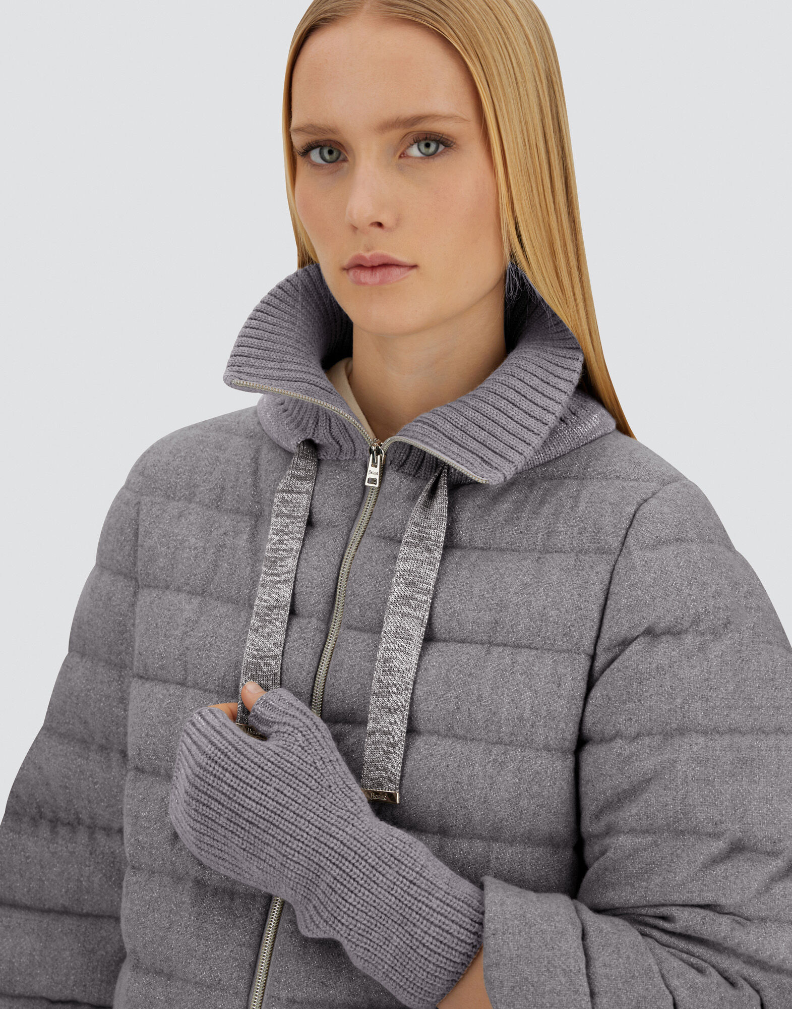 RESORT CAPE IN LUCENT CASHMERE WOOL
