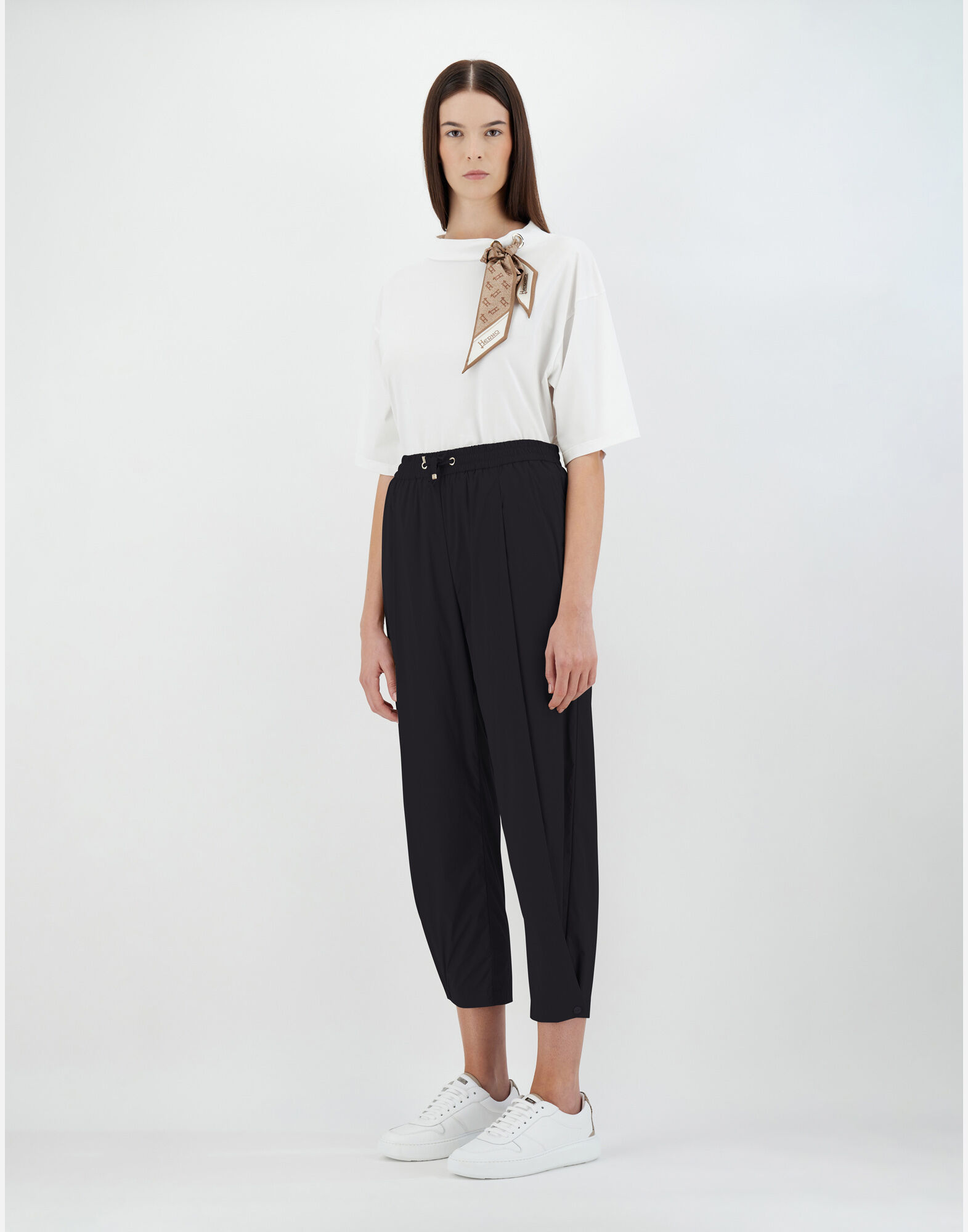 TROUSERS IN LIGHT NYLON STRETCH