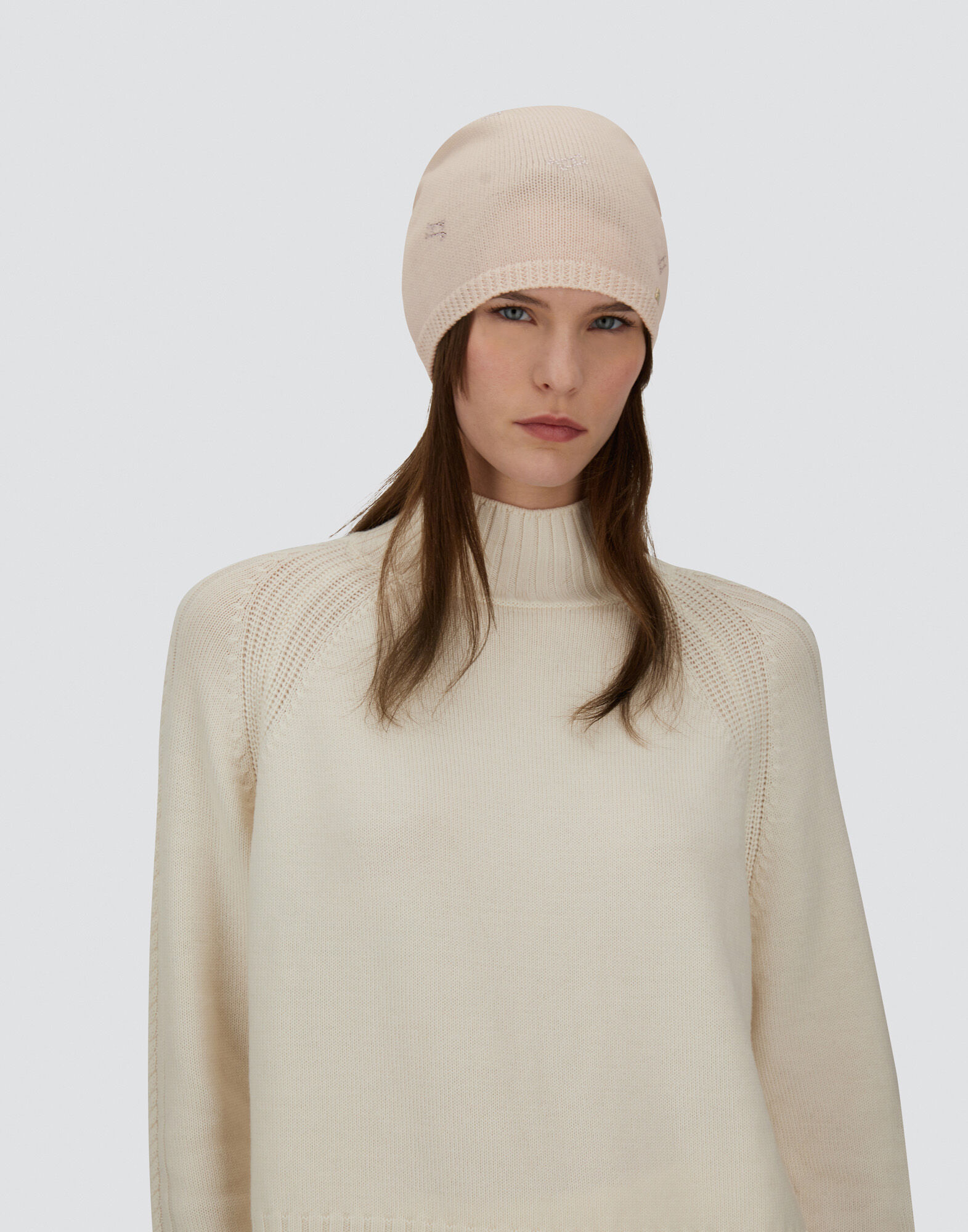 BEANIE IN ALLOVER 'H' WOOL