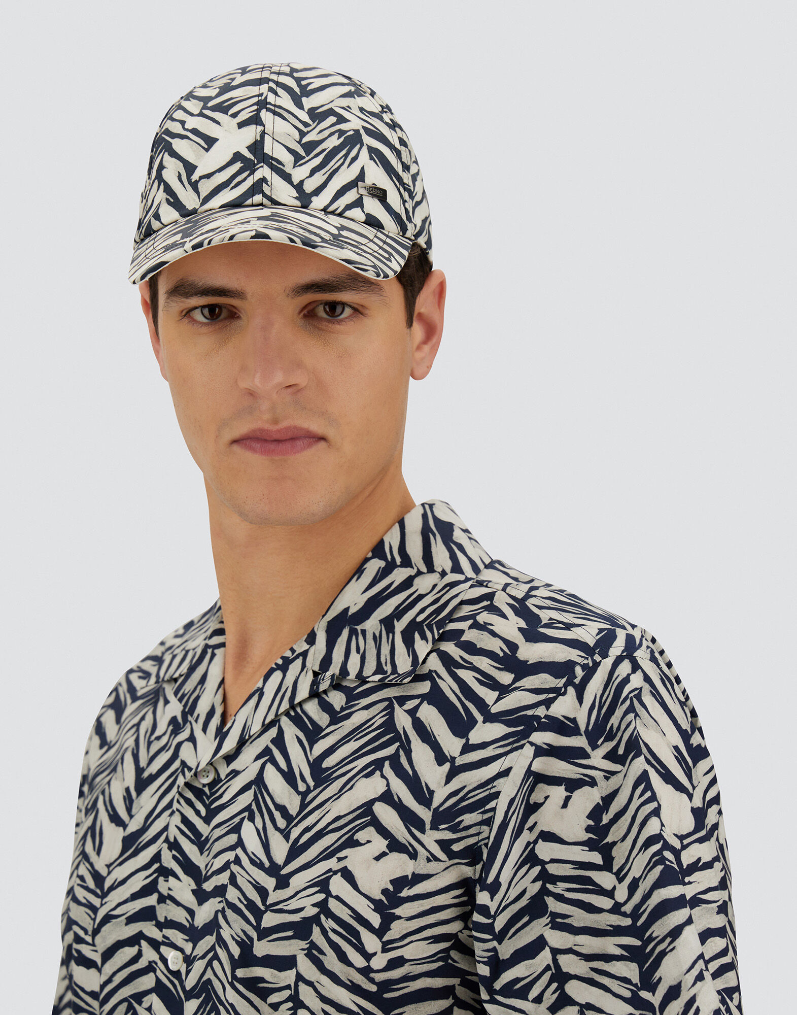 RESORT BASEBALL CAP IN NYLON SEASONAL PRINT AND TRAVEL NYLON PONENTE