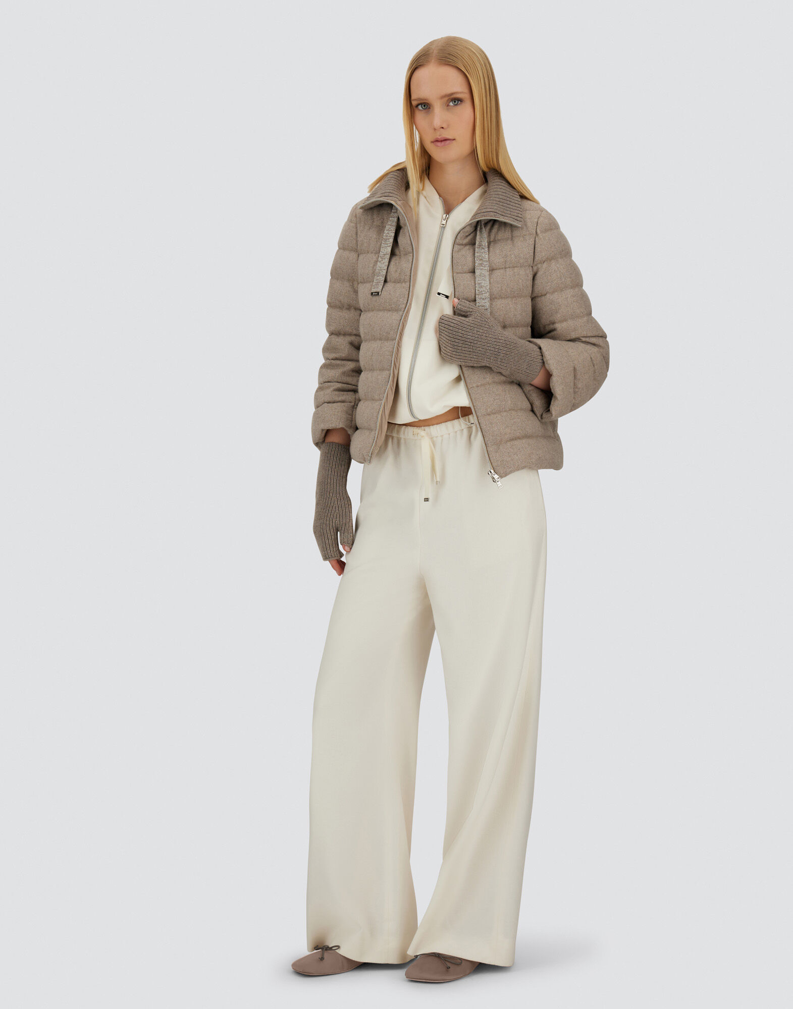 RESORT CAPE IN LUCENT CASHMERE WOOL