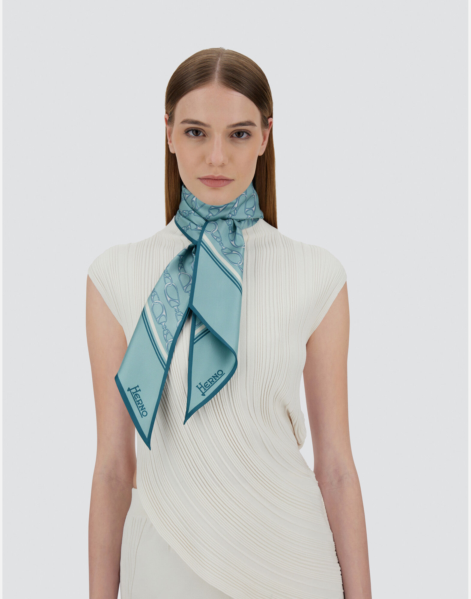 SCARF IN ICONIC PRINT SILK