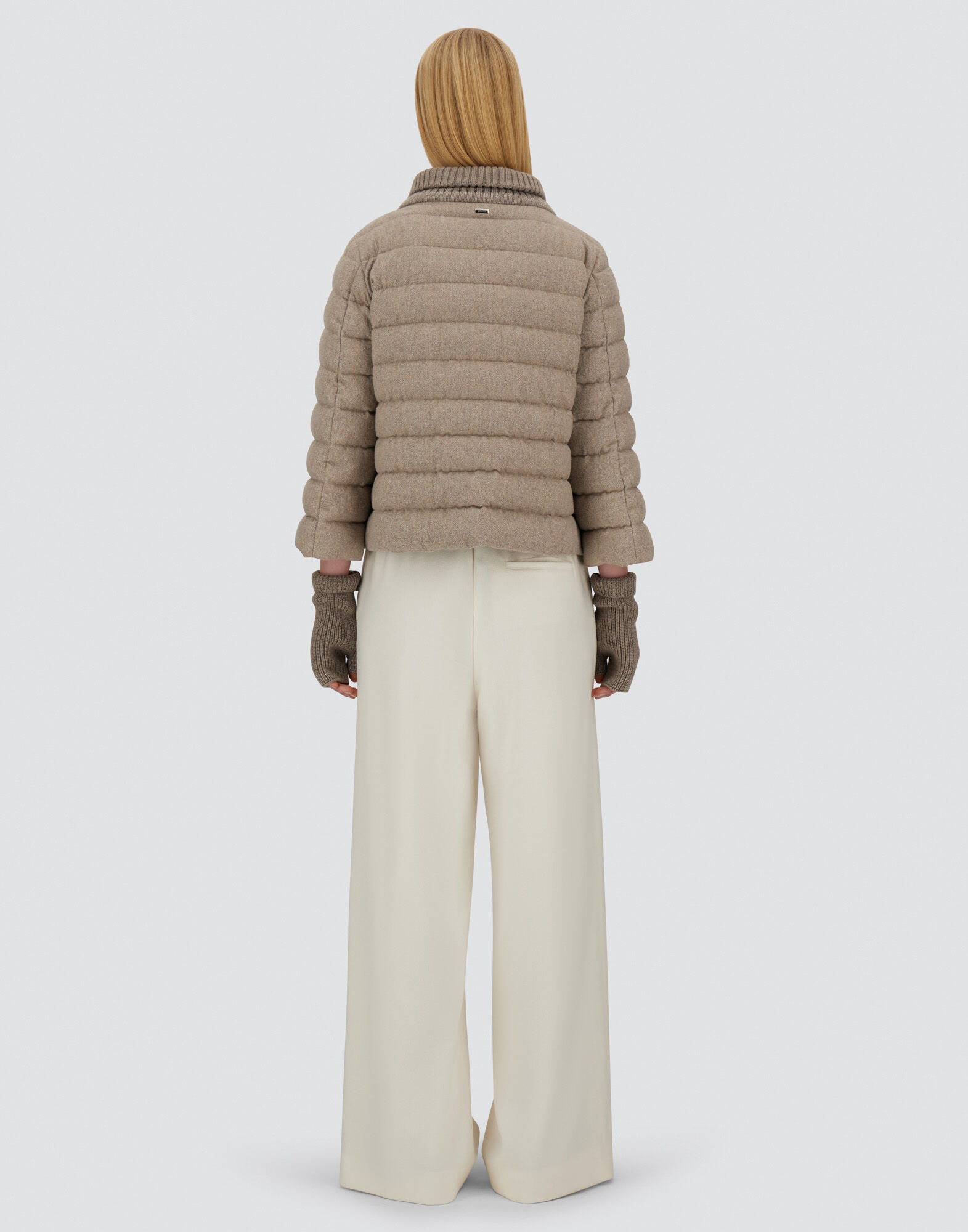 RESORT CAPE IN LUCENT CASHMERE WOOL