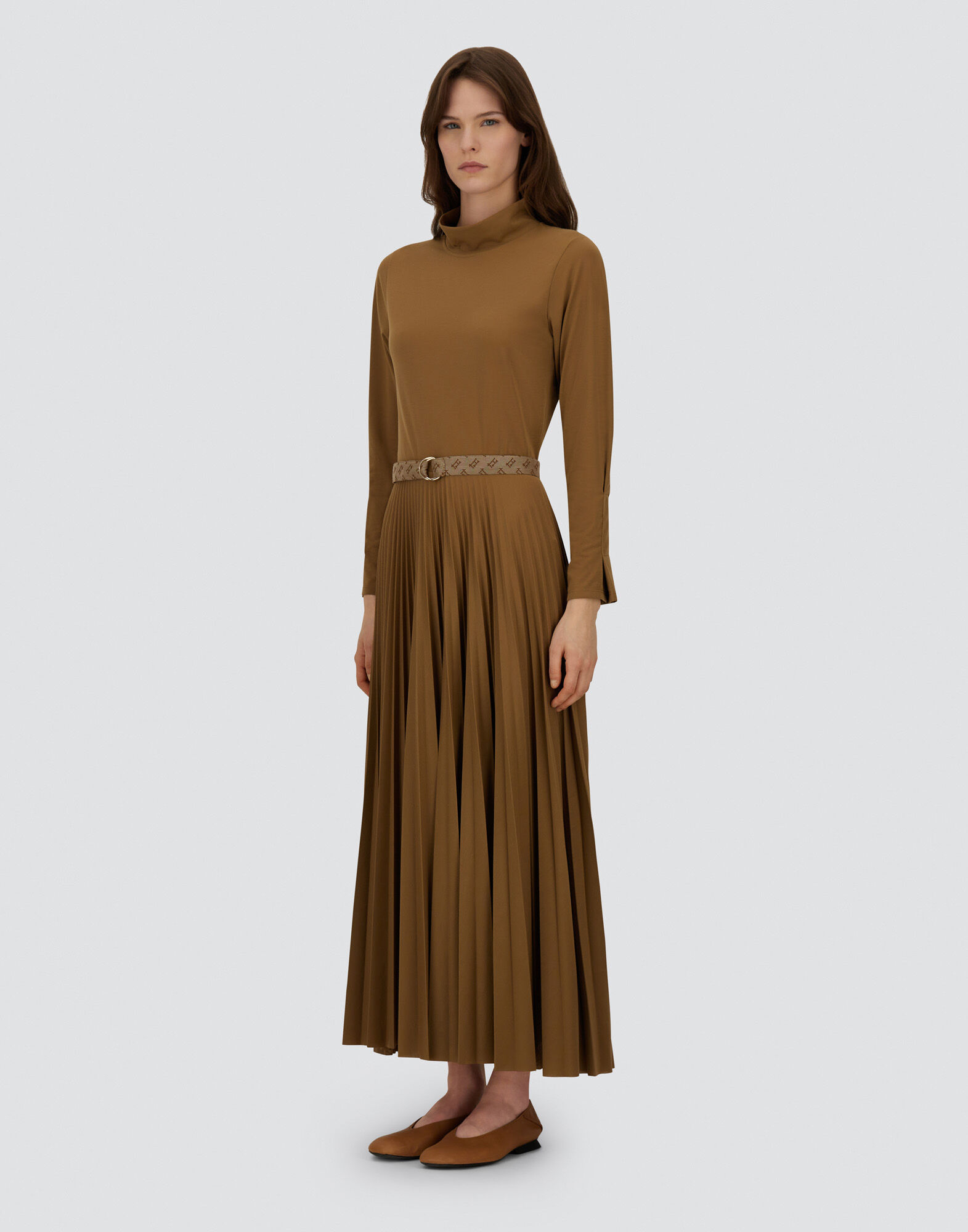 DRESS IN PLEATED JERSEY AND MONOGRAM