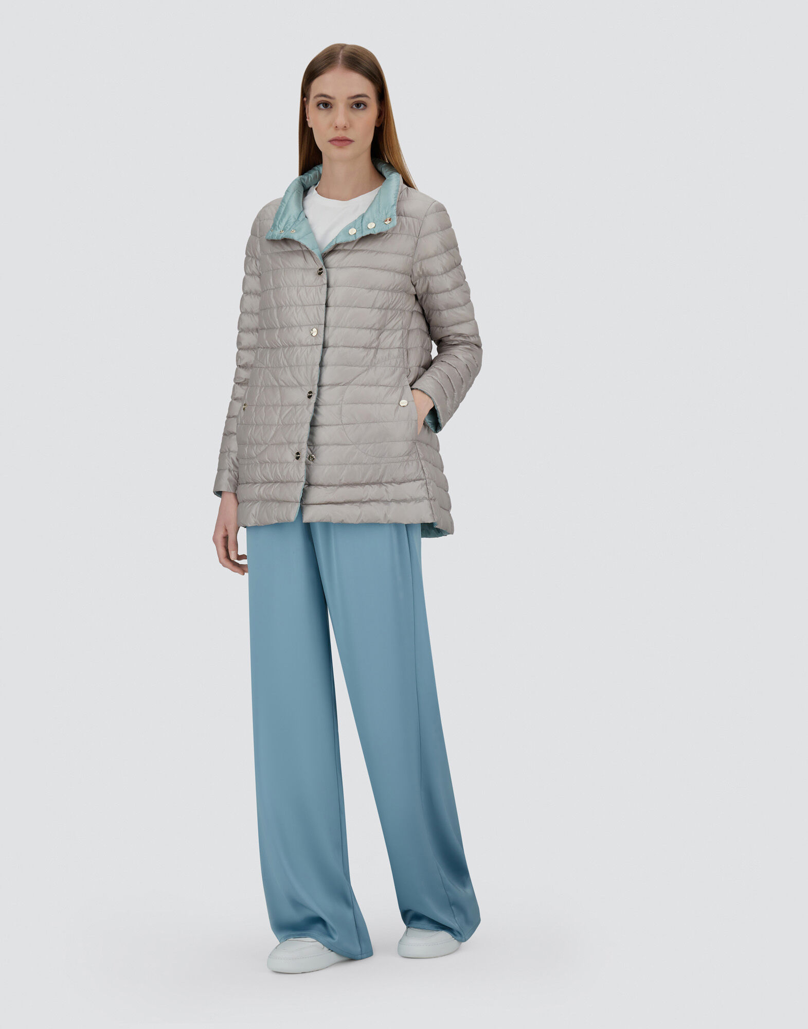 REVERSIBLE A-SHAPE JACKET IN NYLON ULTRALIGHT