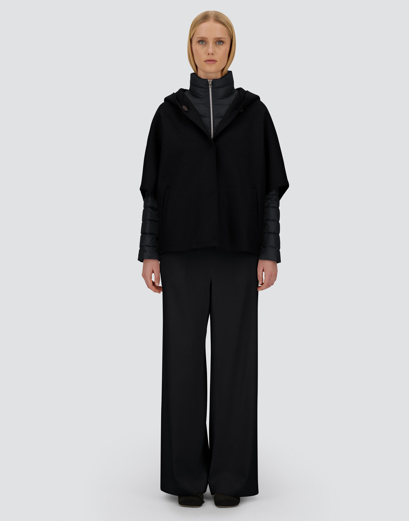 RESORT CAPE IN FELTED WOOL & NYLON ULTRALIGHT