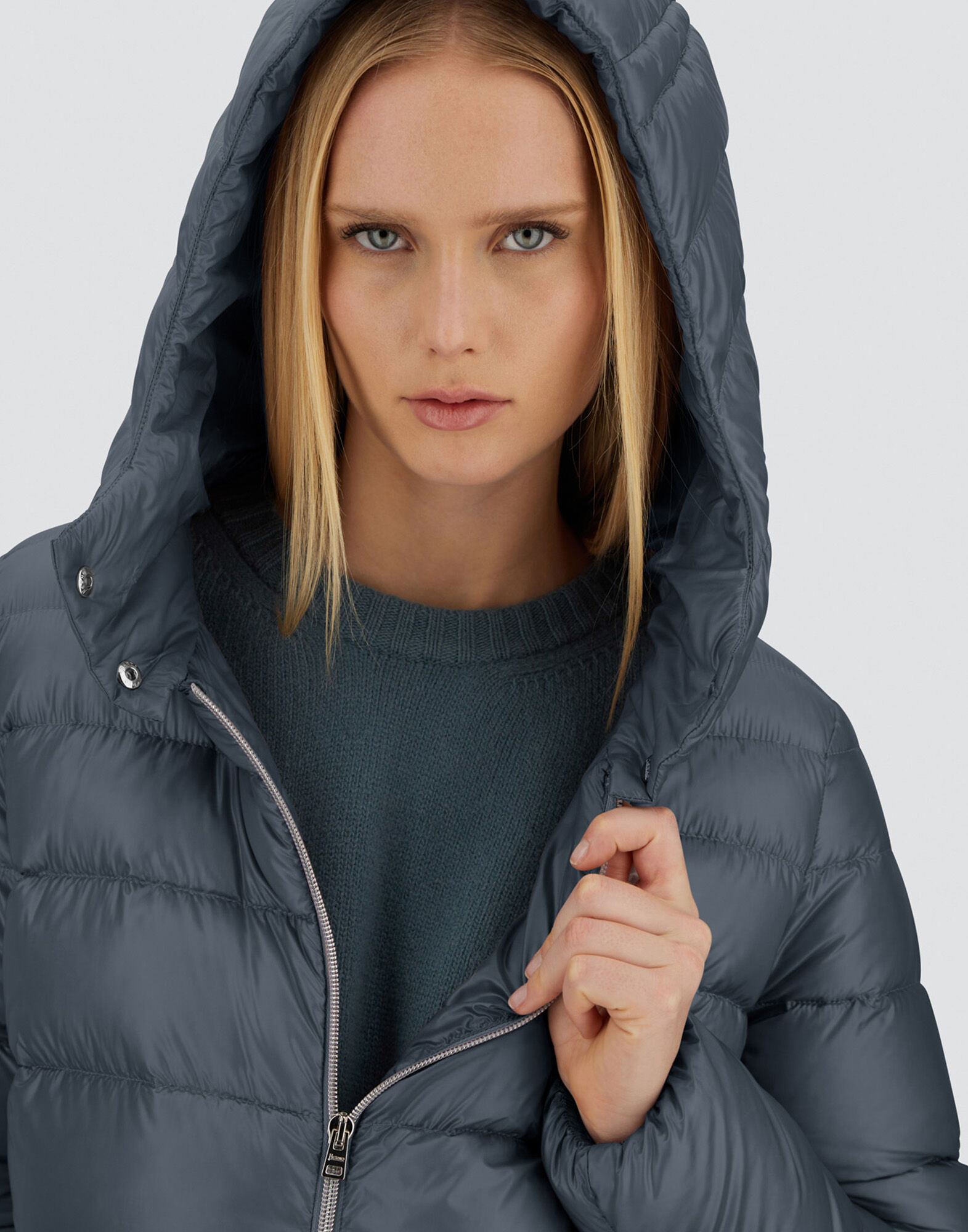 RESORT BOMBER JACKET IN NYLON ULTRALIGHT