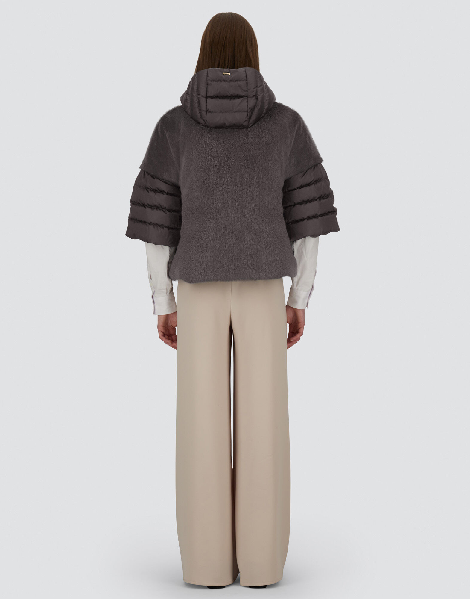 CAPE IN SATIN AND LADY ALTERNATIVE FUR