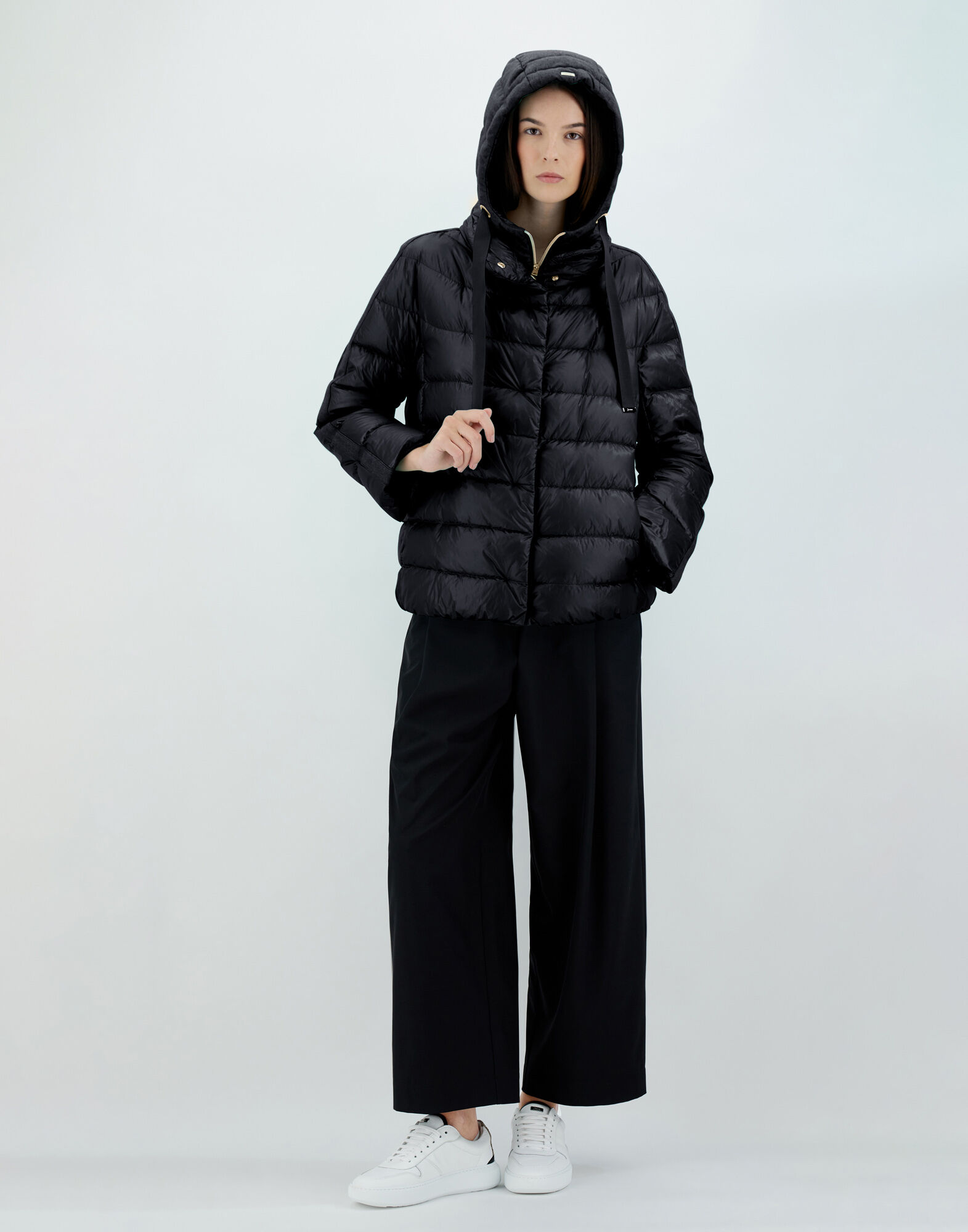 NYLON ULTRALIGHT AND SILK CASHMERE CAPE