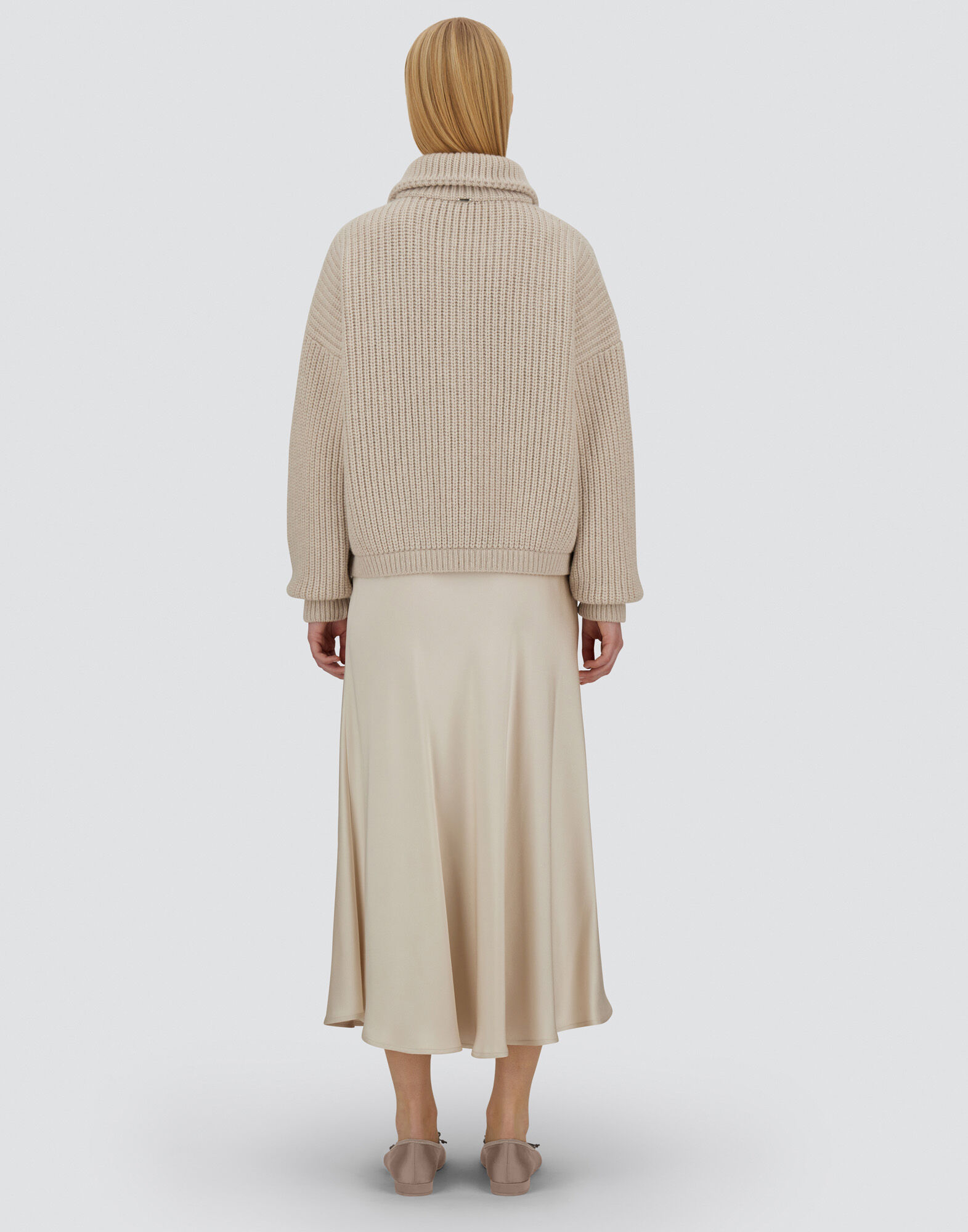 RESORT CARDIGAN IN INFINITY