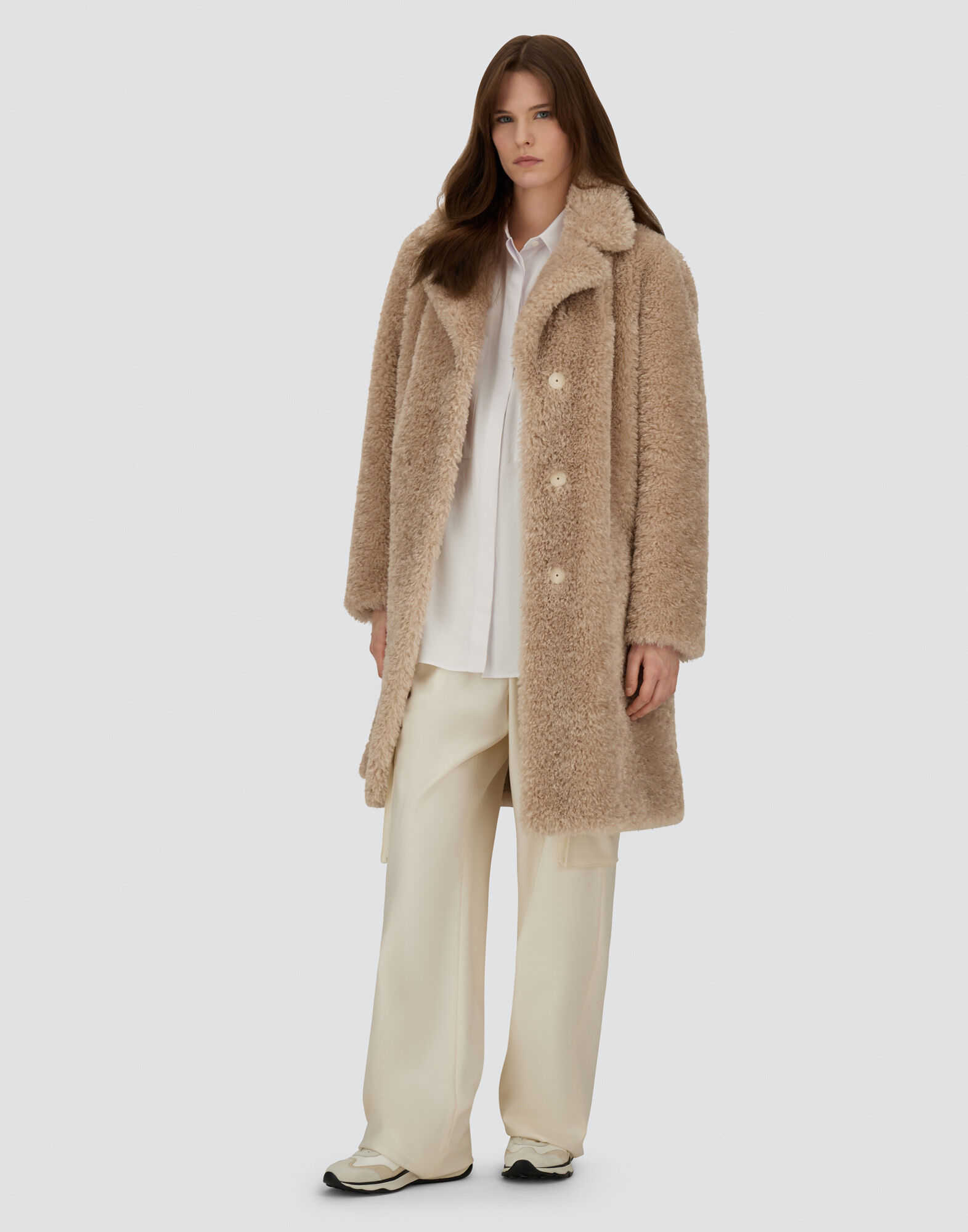COAT IN CURLY ALTERNATIVE FUR