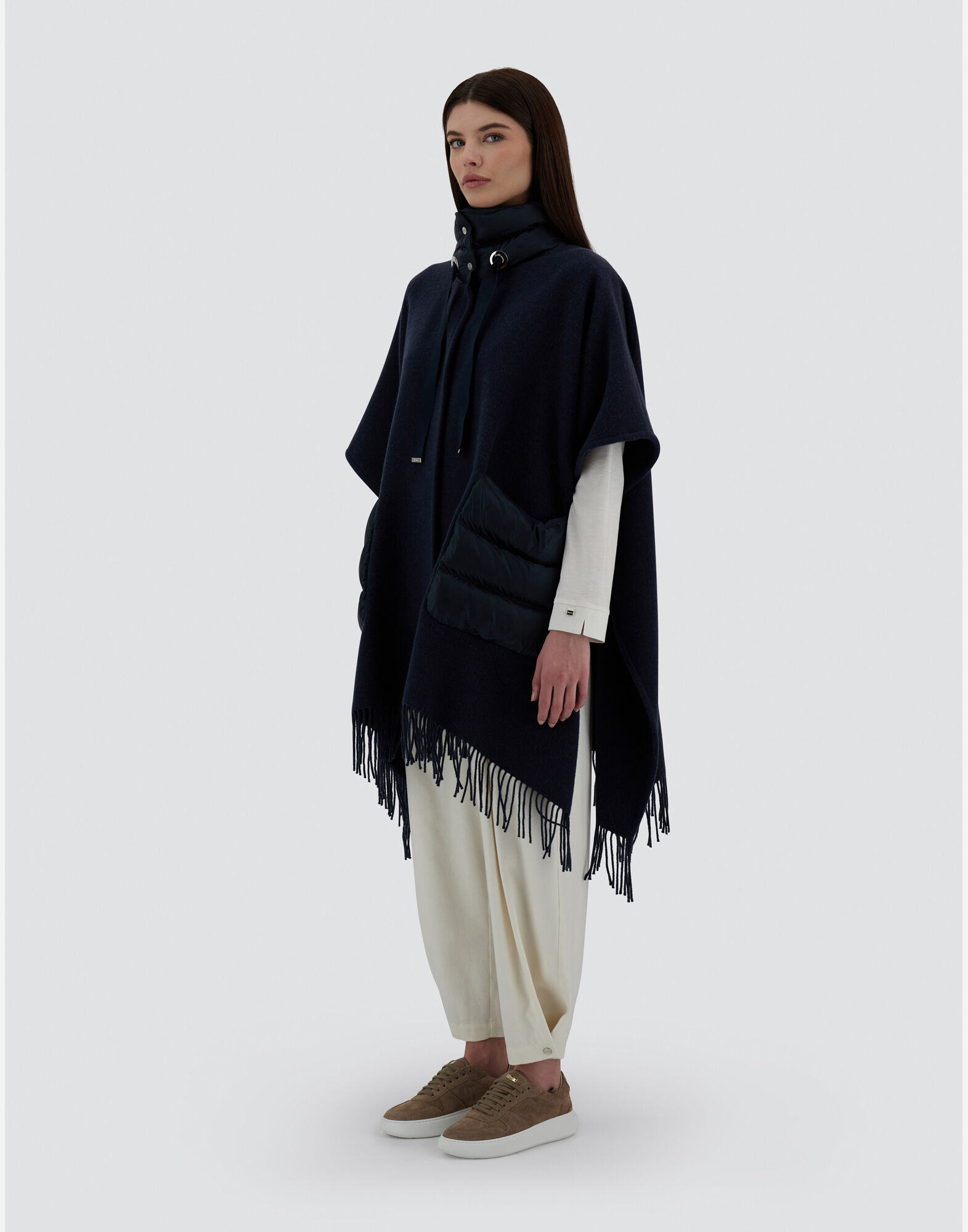 RESORT PONCHO IN WARMY & NYLON ULTRALIGHT