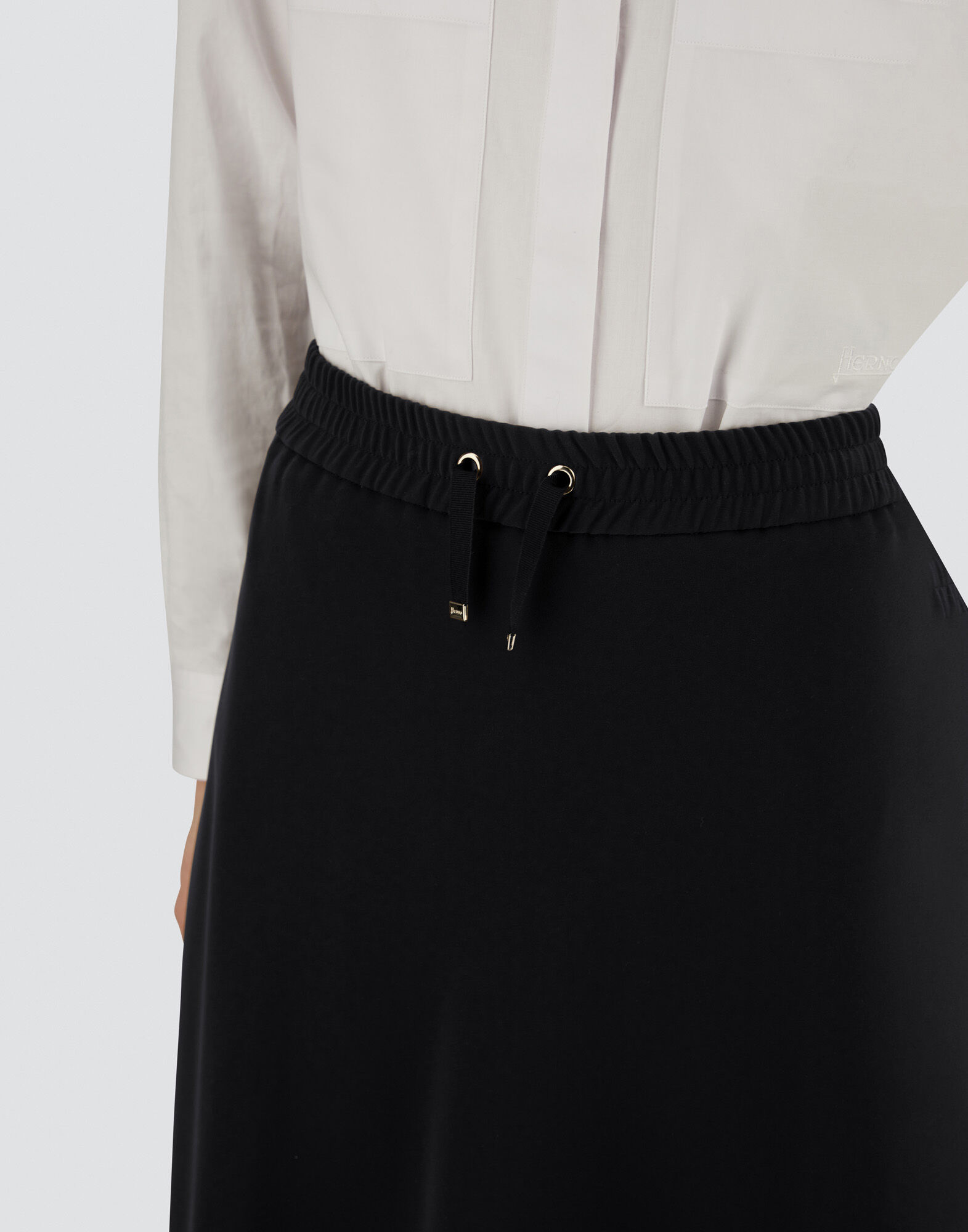 SKIRT IN MATT CREPE SATIN