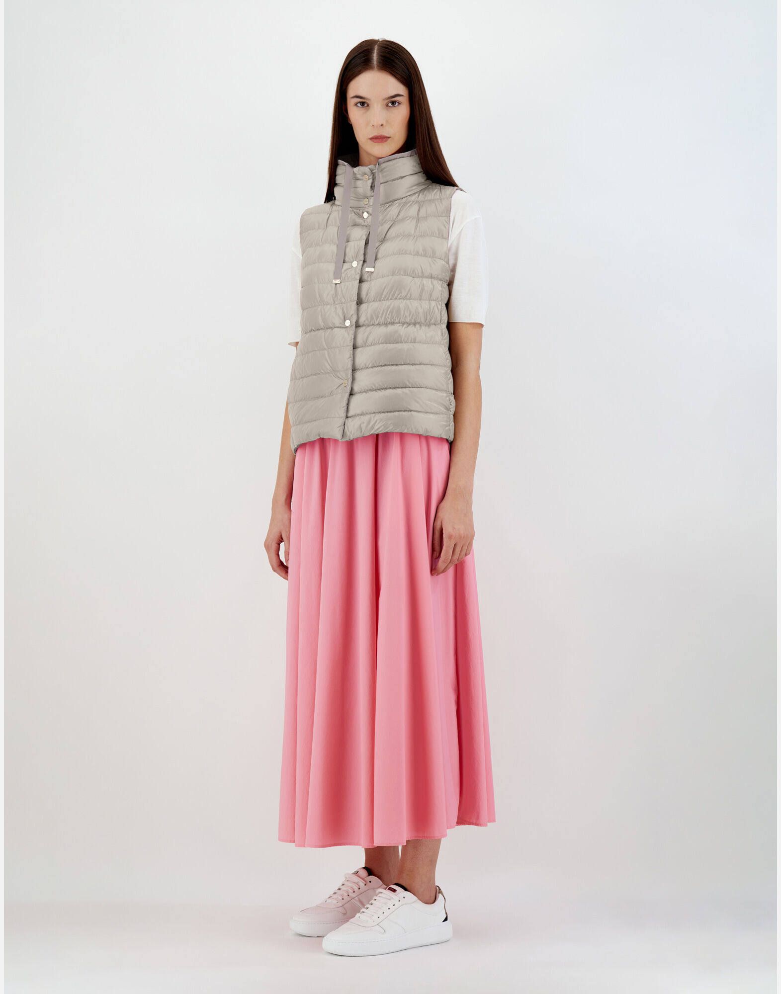 REVERSIBLE SLEEVELESS JACKET IN NYLON ULTRALIGHT