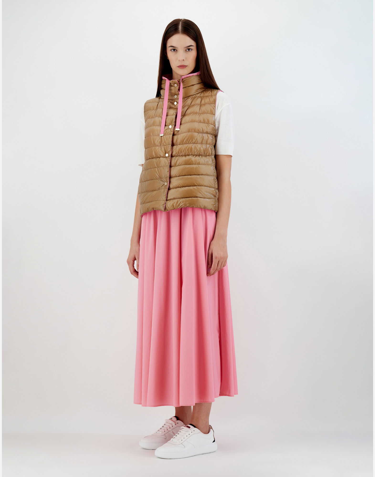 REVERSIBLE SLEEVELESS JACKET IN NYLON ULTRALIGHT