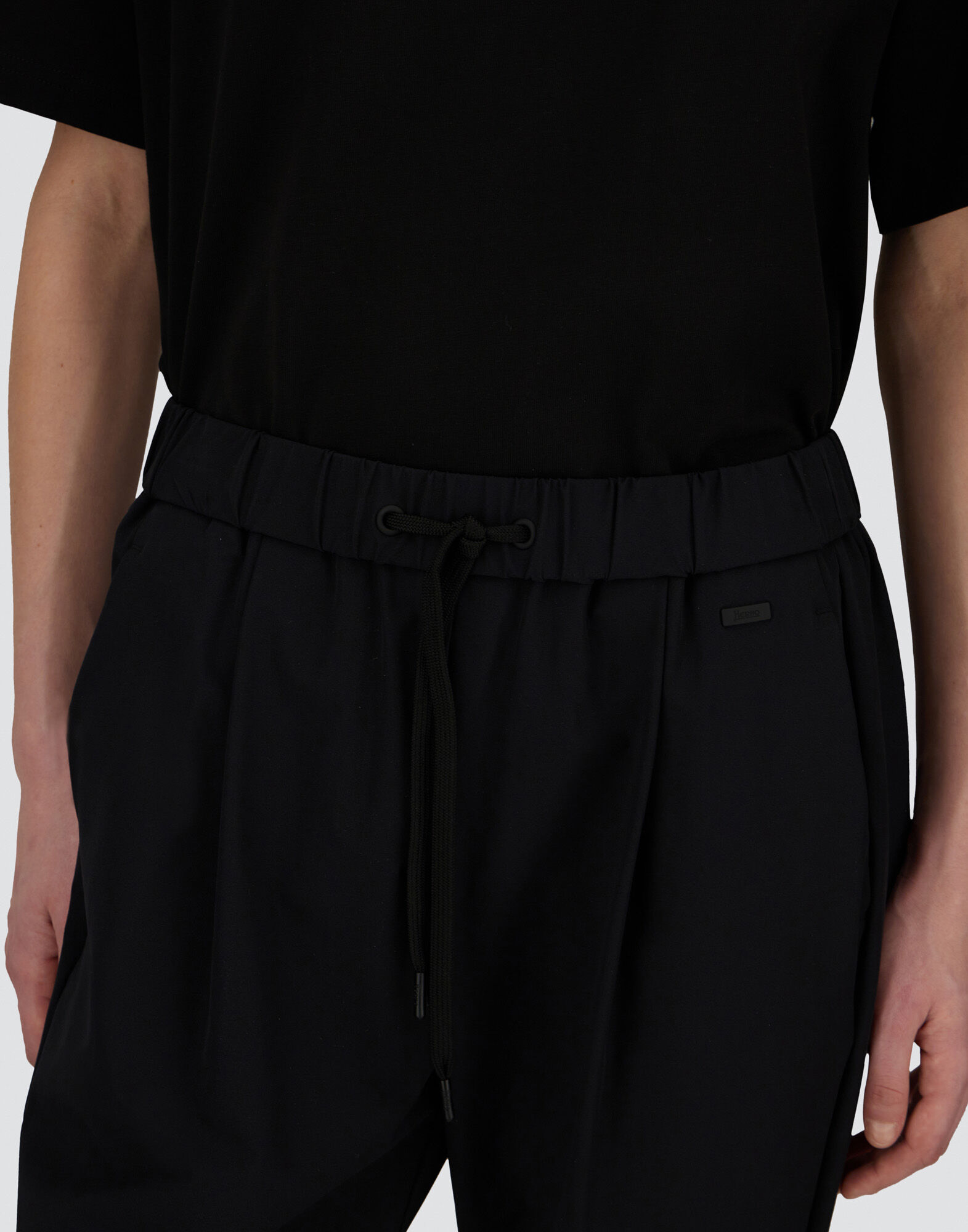 LIGHT COMFORT STRETCH WOVEN TROUSERS