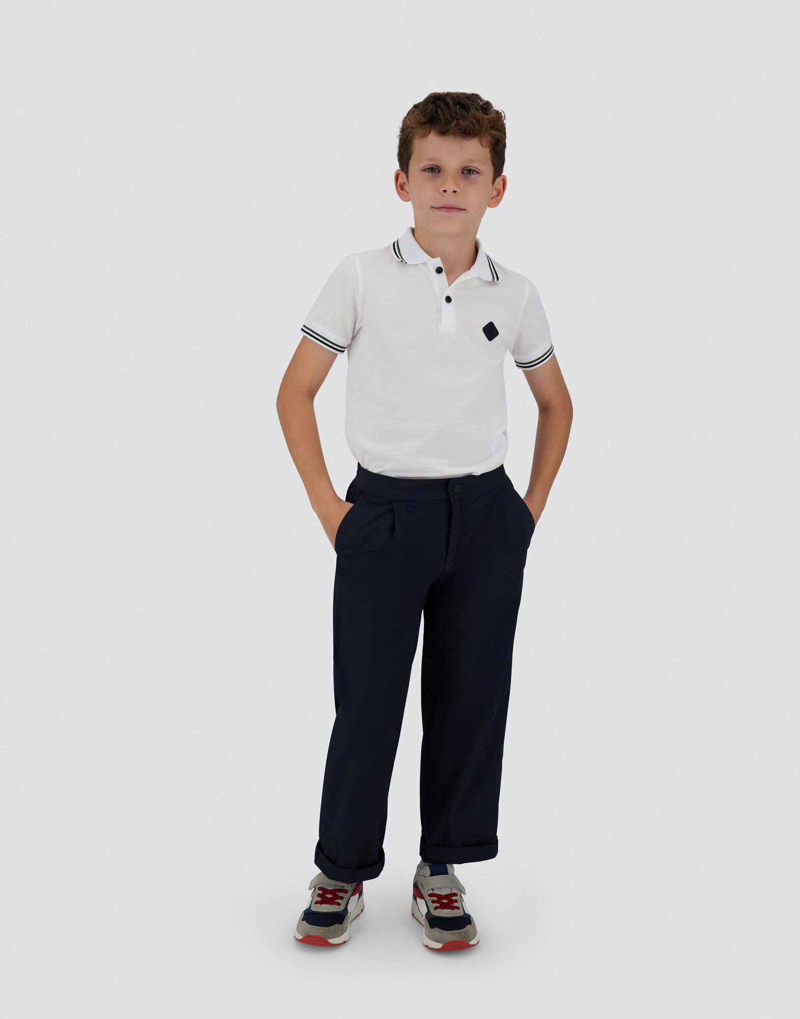 TROUSERS IN ULTRALIGHT CREASE
